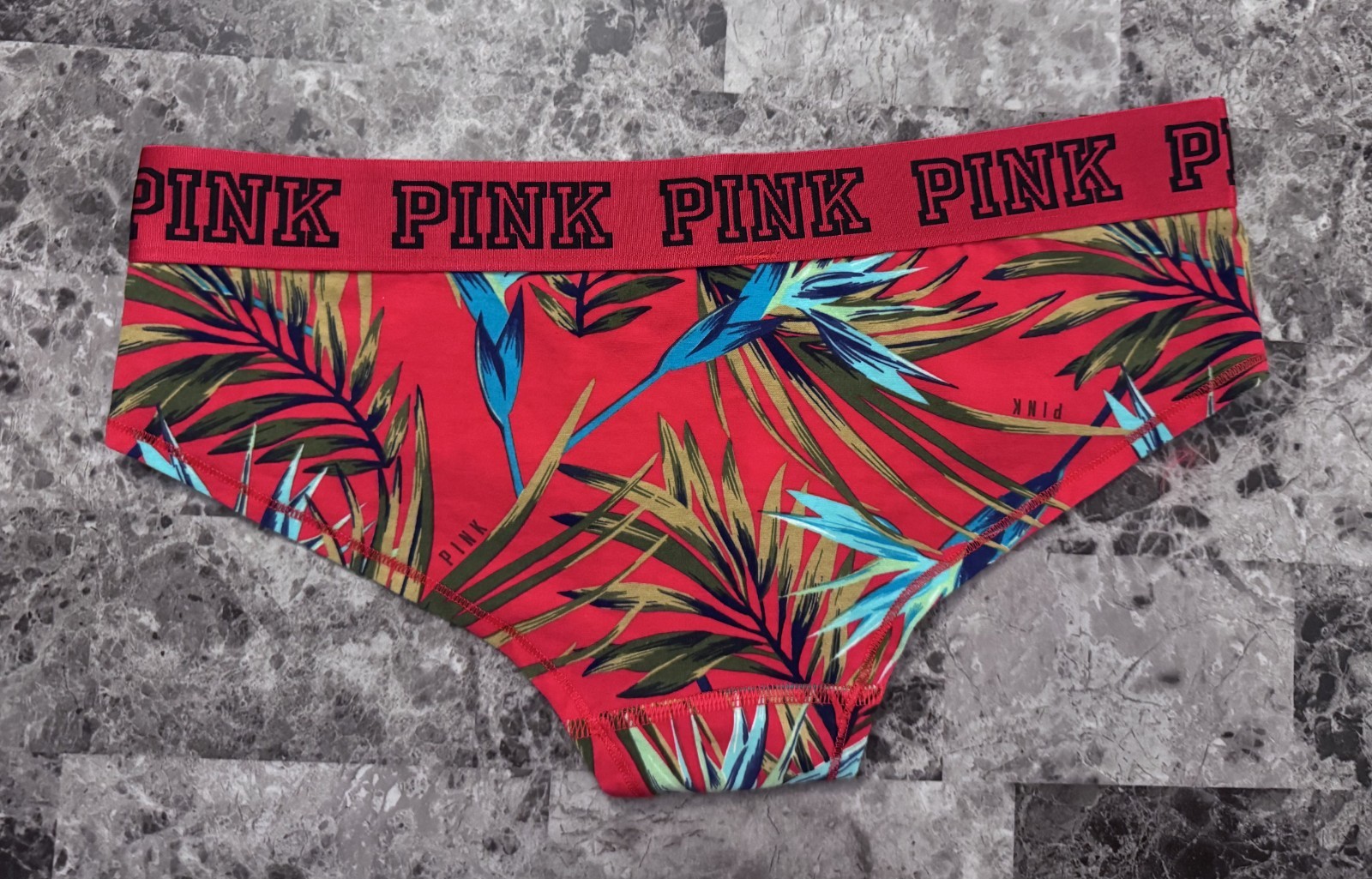 NWOT VICTORIA’S SECRET PINK M RED PALM FERN LOGO THICK BAND RARE HIPSTER PANTIES