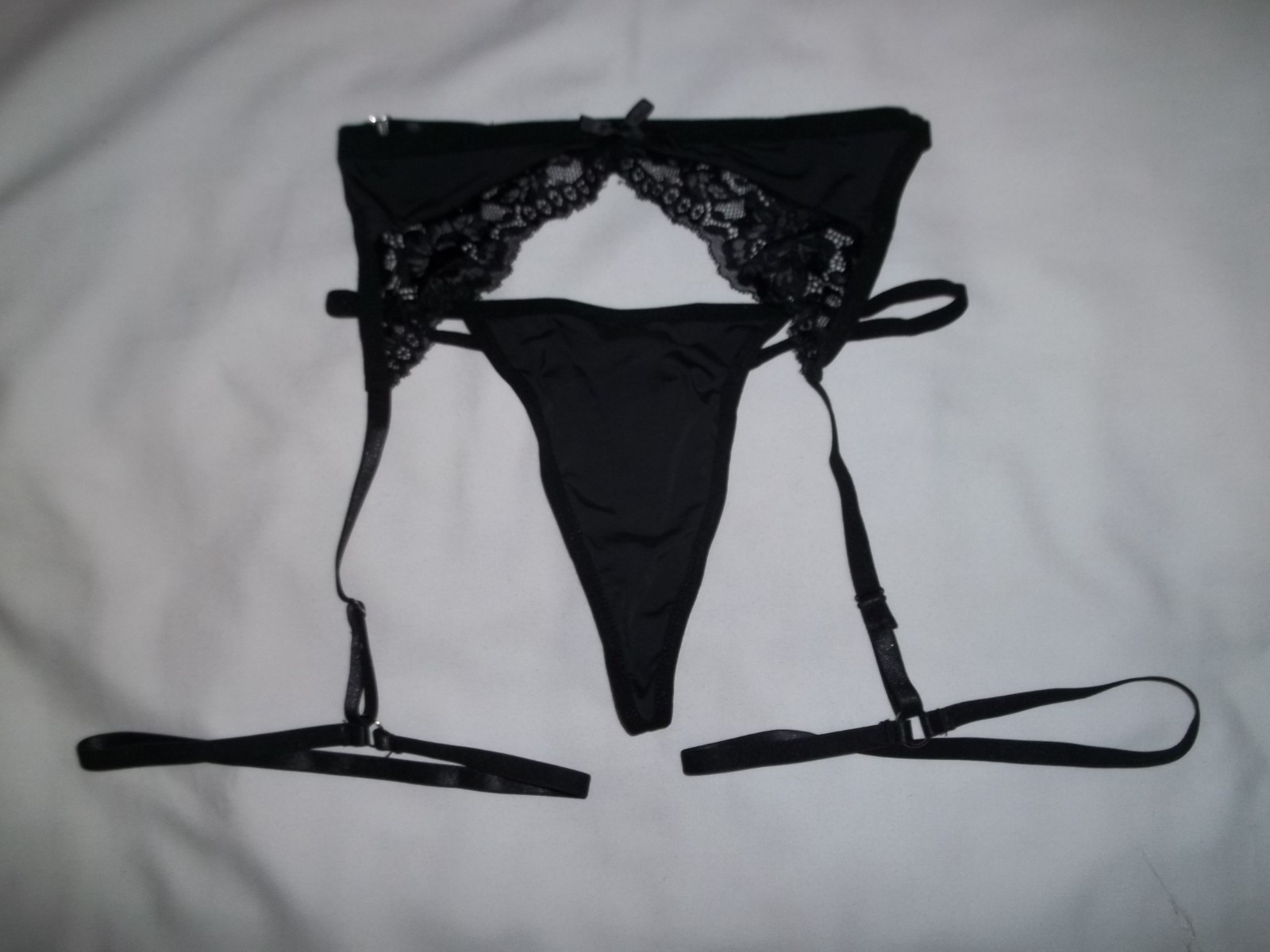 Garter belt w/connected leg rings & g-string panties set XS black nip