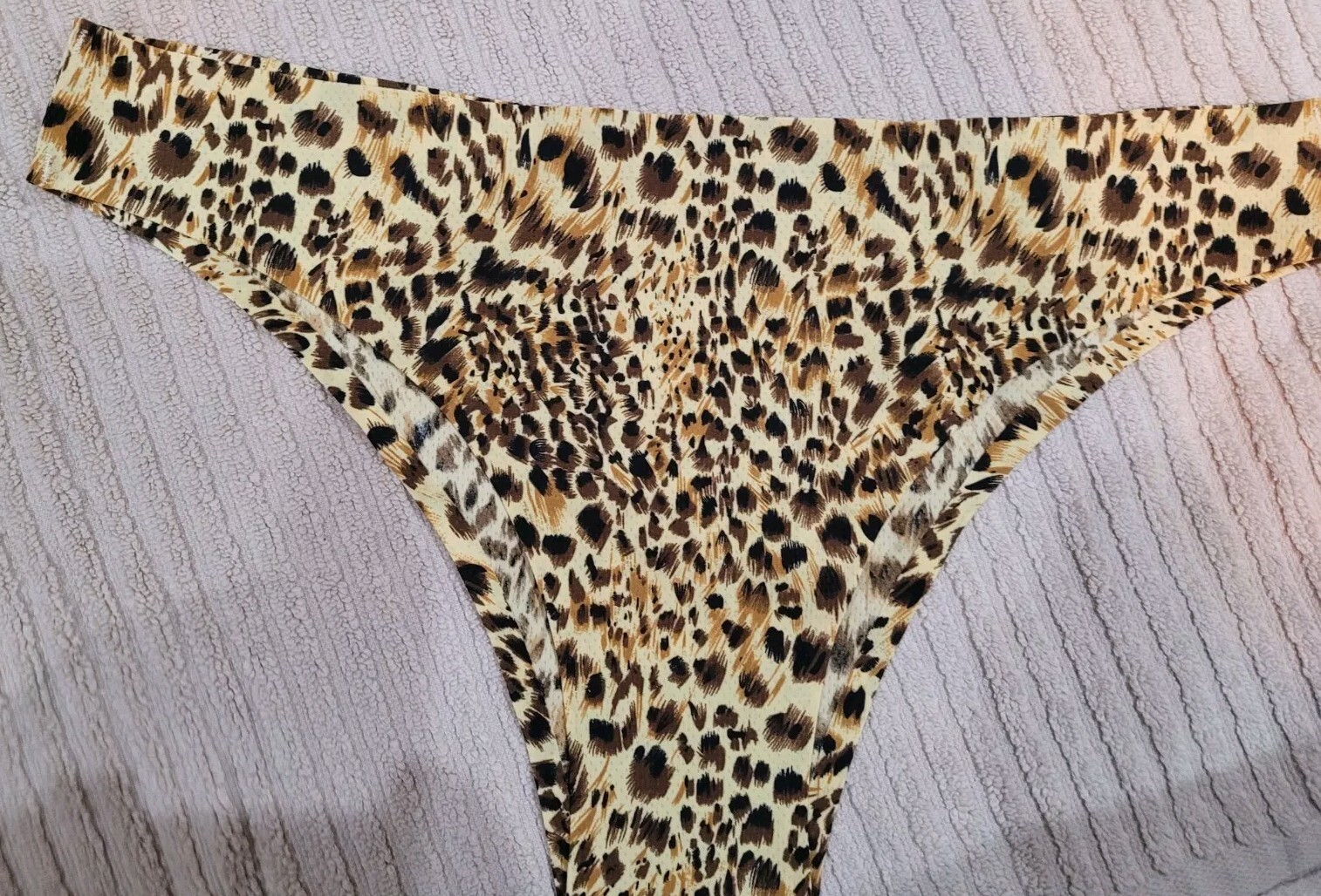 RETRO CHIC 4 Pair Large SeXy Slinky Animal Tanga Polyamide Panties nifp