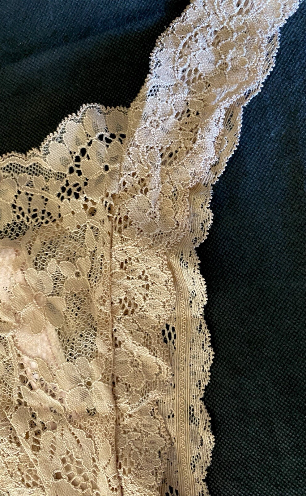 VICTORIA’S SECRET Size M Dream Angel Praline Beige Lace Brazilian Panty