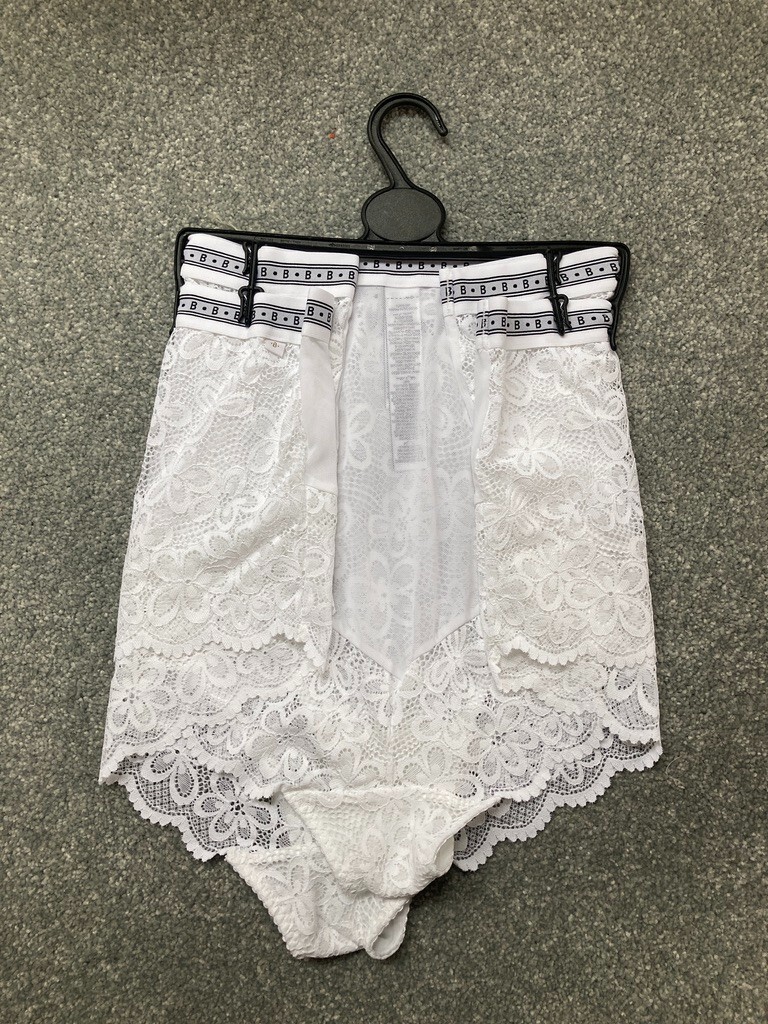 BNWT M&S B by Boutique White Cleo High Rise Shorts 2 Pack Size XL (20-22)
