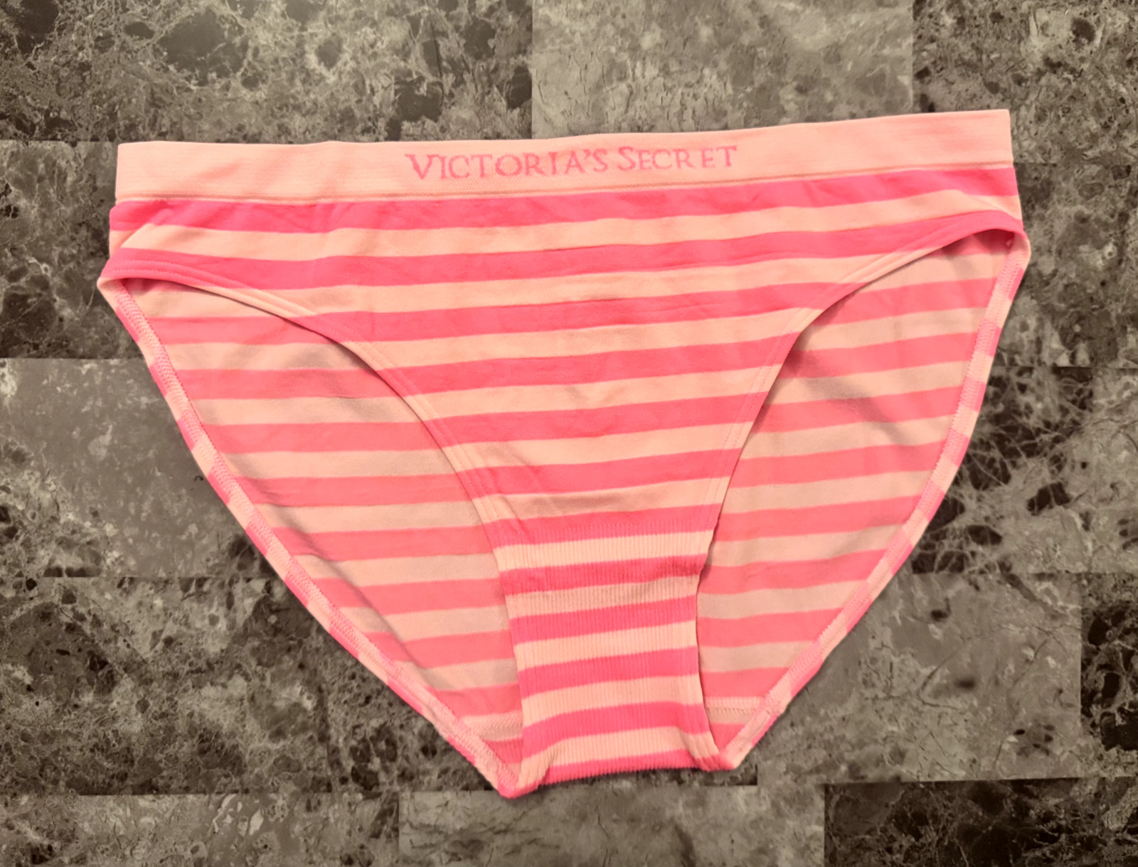NWT VICTORIA’S SECRET NEON CORAL PEACH STRIPE STRETCH SEAMLESS BIKINI PANTIES
