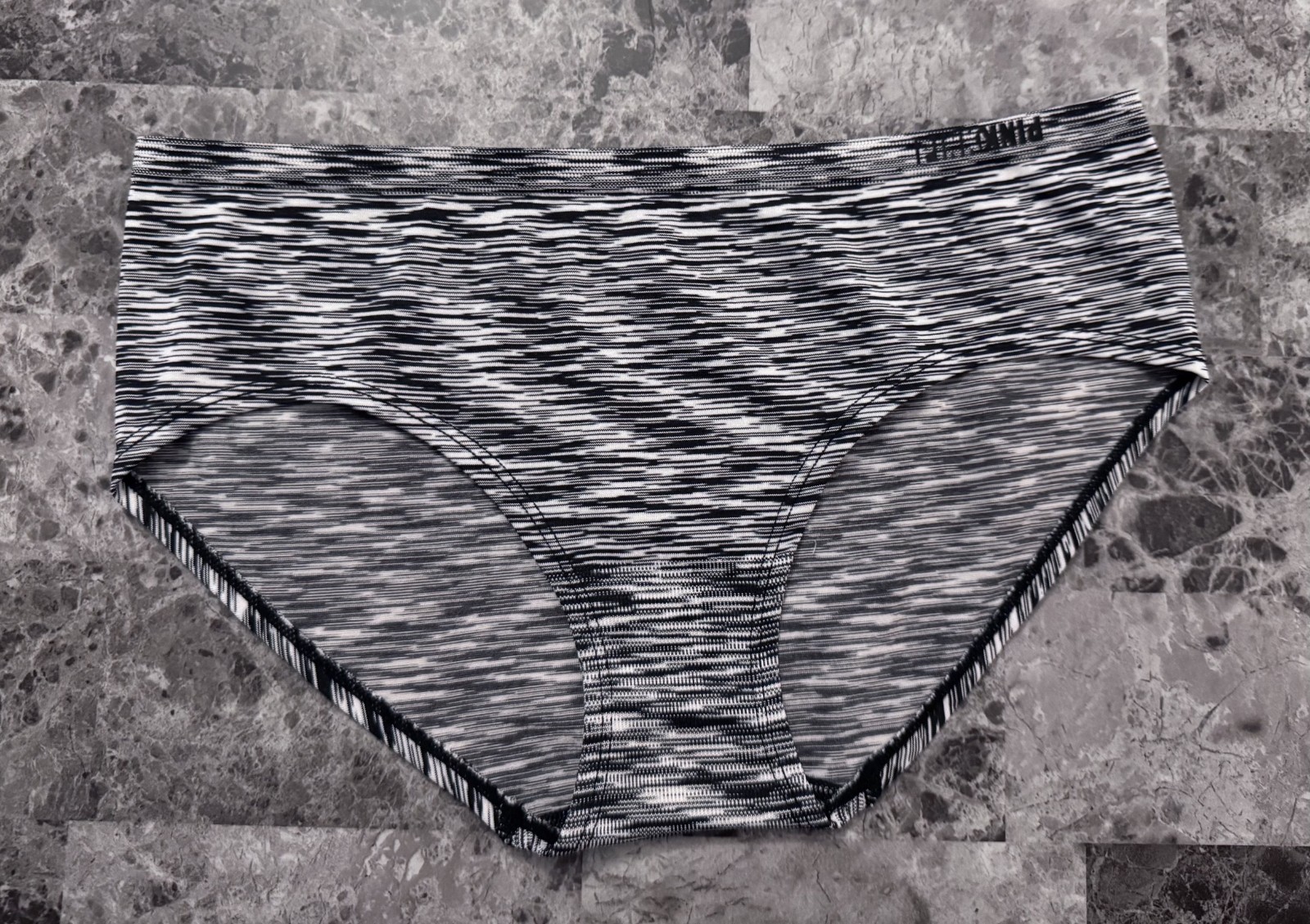 NWT VICTORIA’S SECRET PINK SMALL GRAY BLACK MARLED SEAMLESS RARE HIPSTER PANTIES
