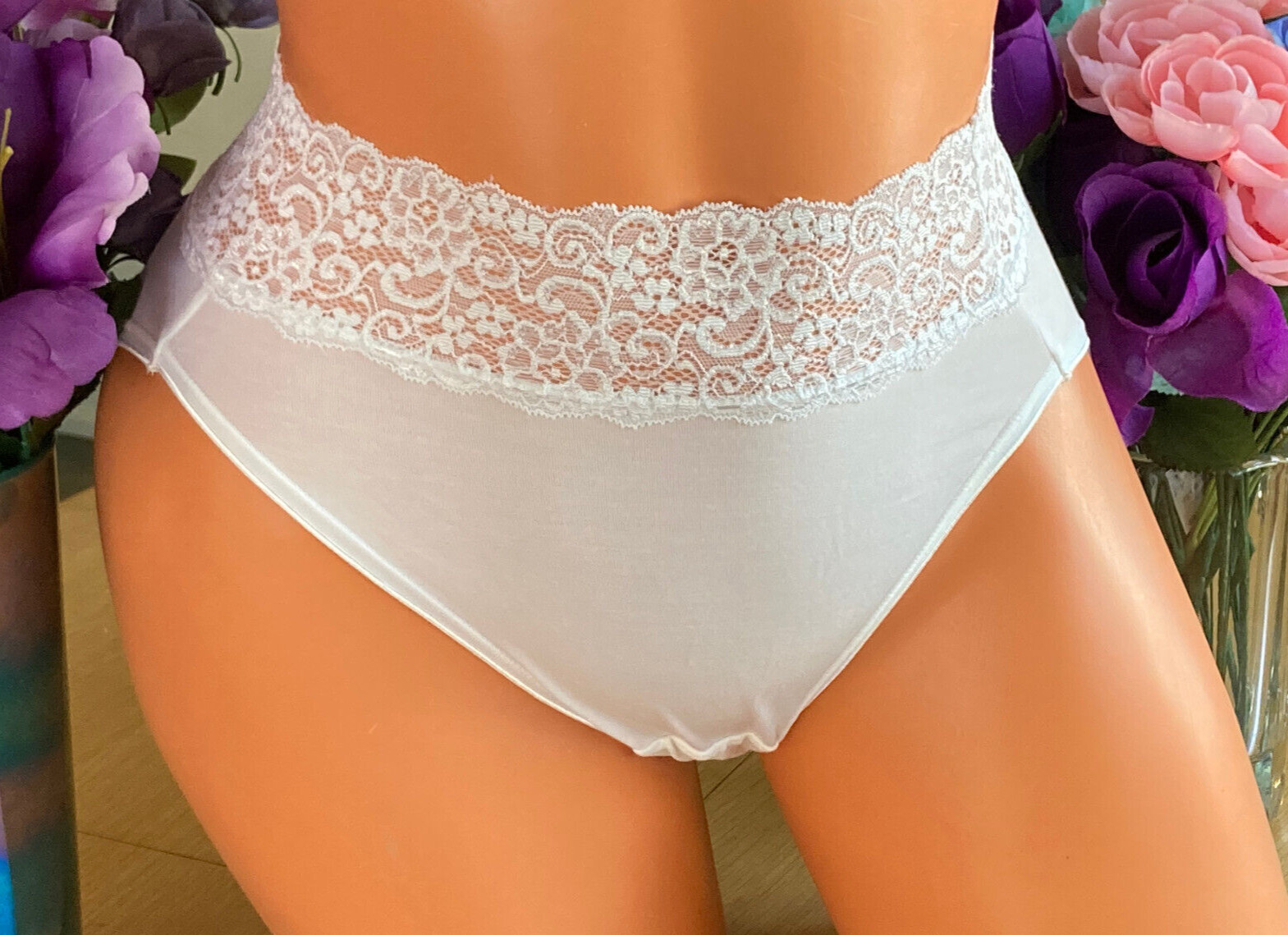 1122 SOMA Small White Super Soft High Leg Lace Waist Rayon Blend Brief #19