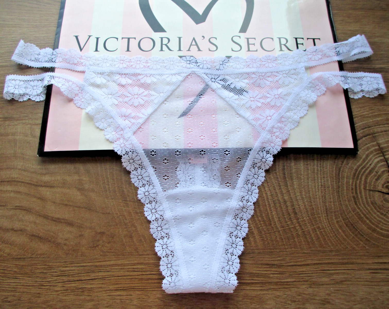 VICTORIA’S SECRET Strappy Thong Panty VS White S M L XL Daisy Lace & Mesh NWT