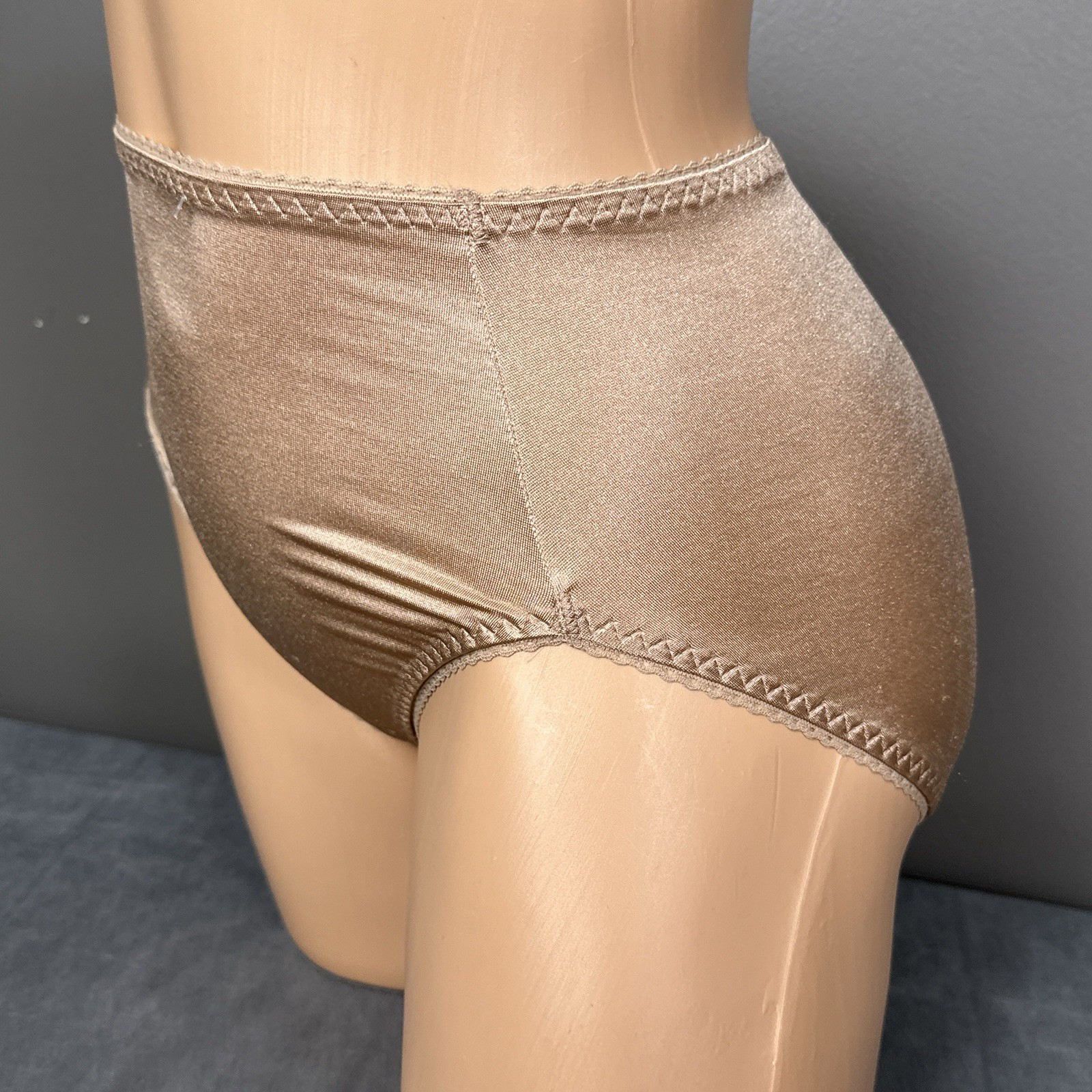 Vanity Fair Small 5 Undershapers Brief High Waist Tan 48301 Second Skin Satin