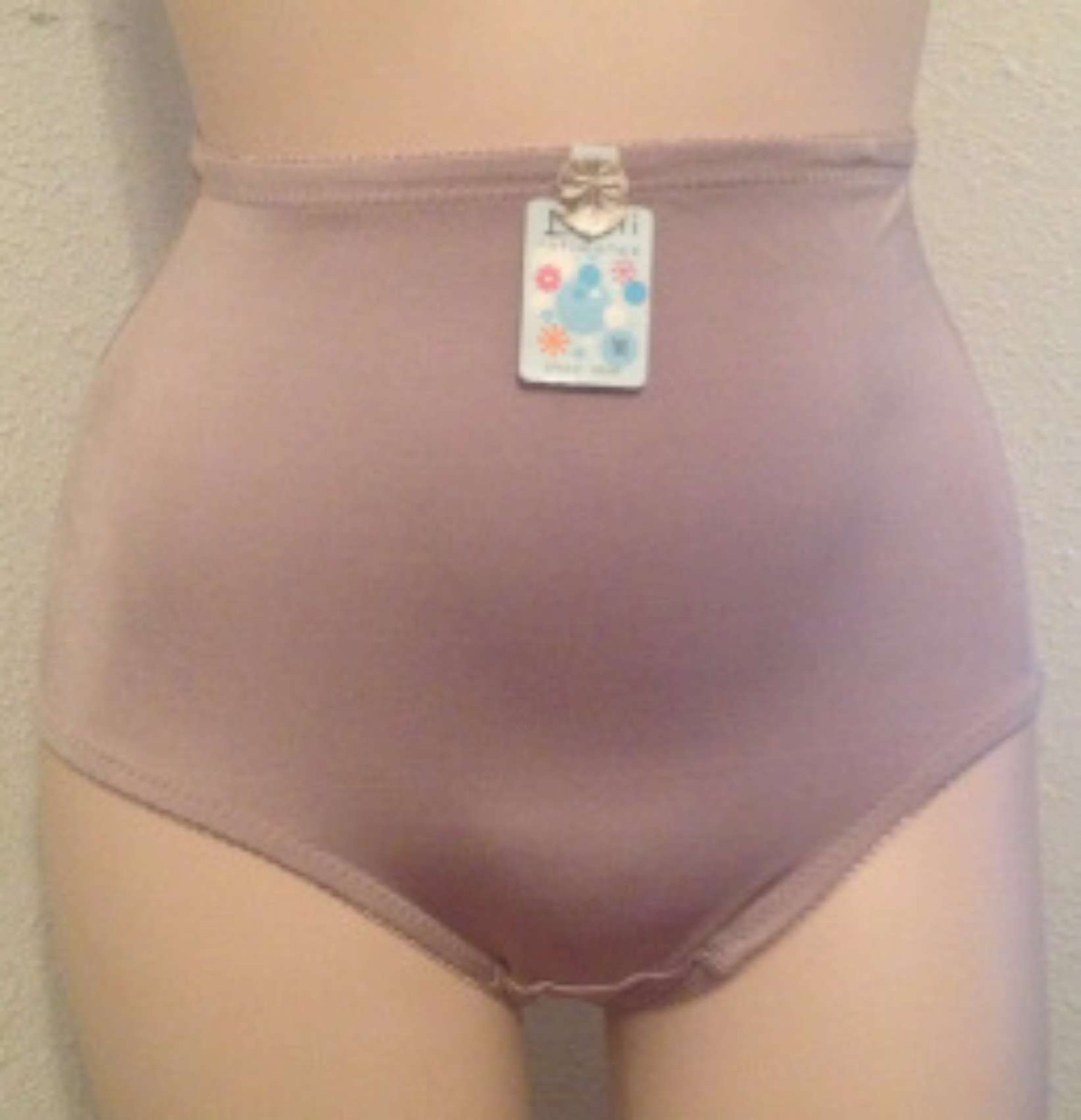 NWT LUCII INTIMATE LOT 3 SPANDX UNDERWEAR PANTIES 4XL IVORY, LIGHT BLUE, SAND
