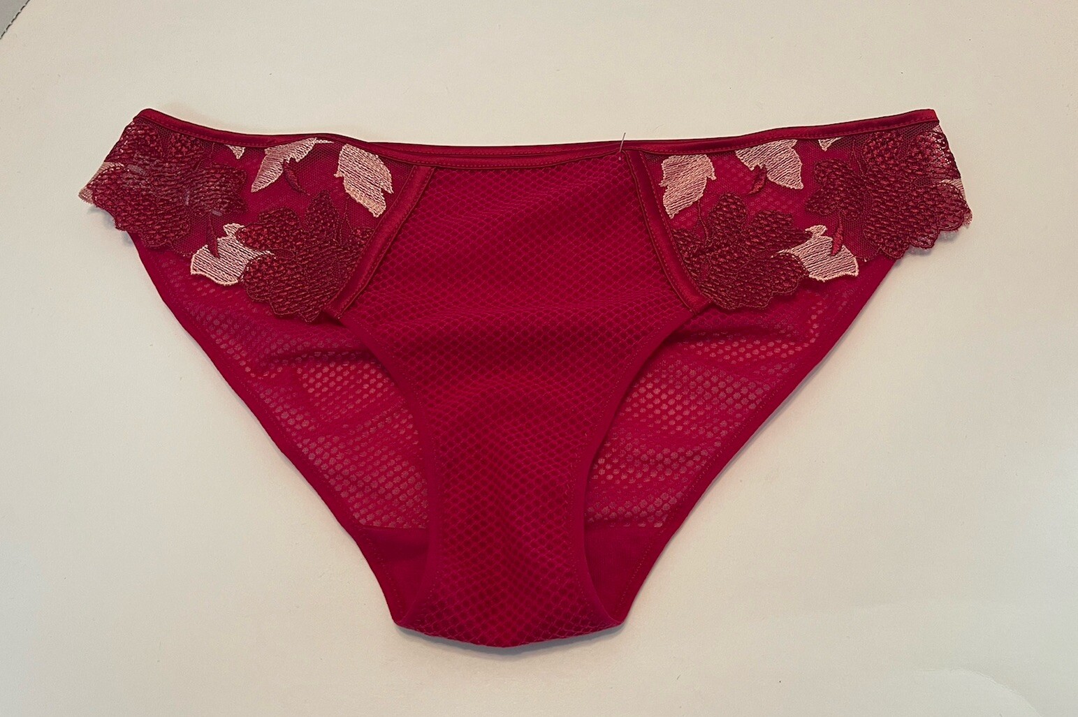 NWOT SIMONE PERELE DAHLIA BRIEF PANTY 12V720 RASPBERRY SIZE 2/ SMALL