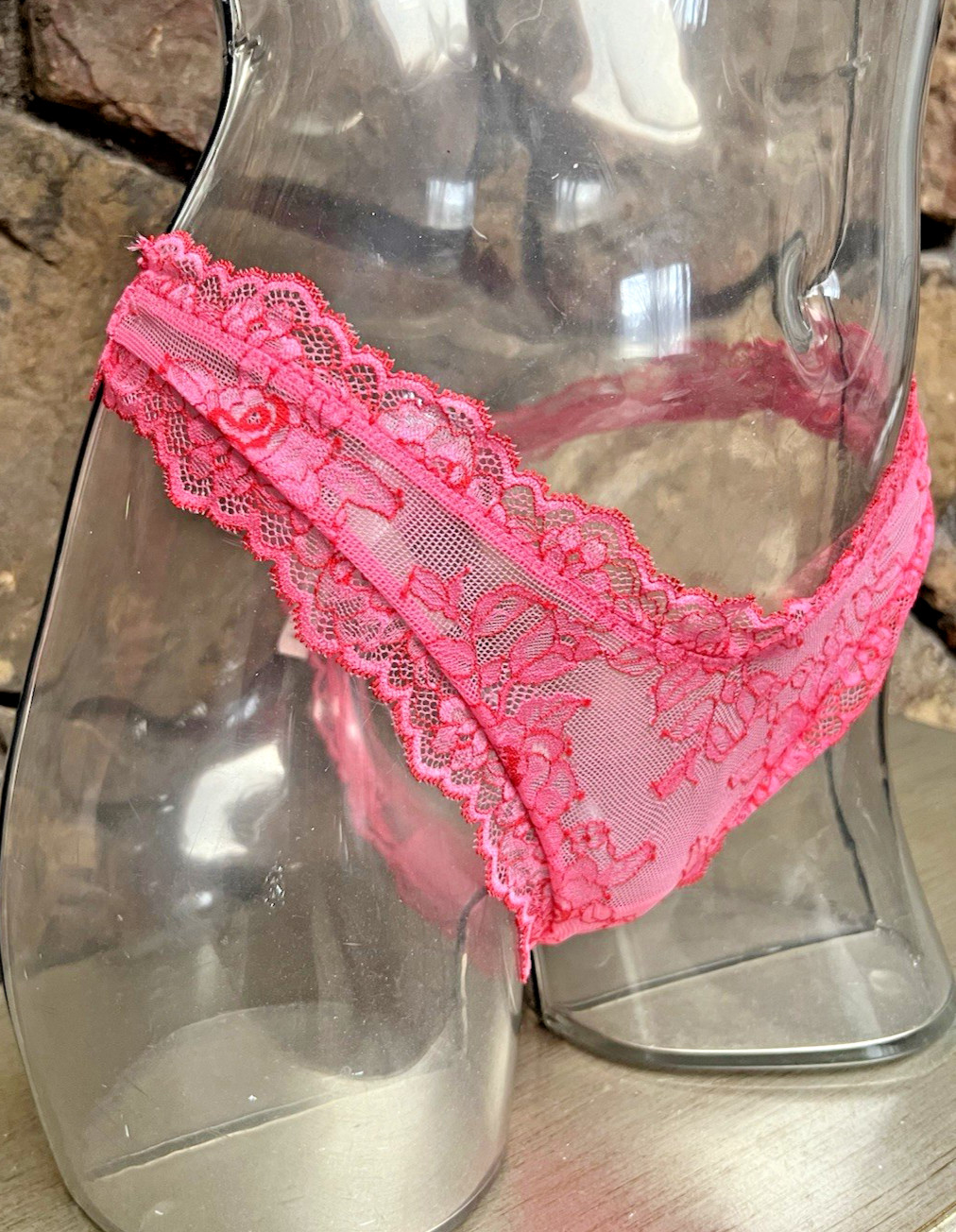 Victoria’s Secret Rose Lace High Leg THONG Panty Sz S ROSE GARDEN NWT$18.95
