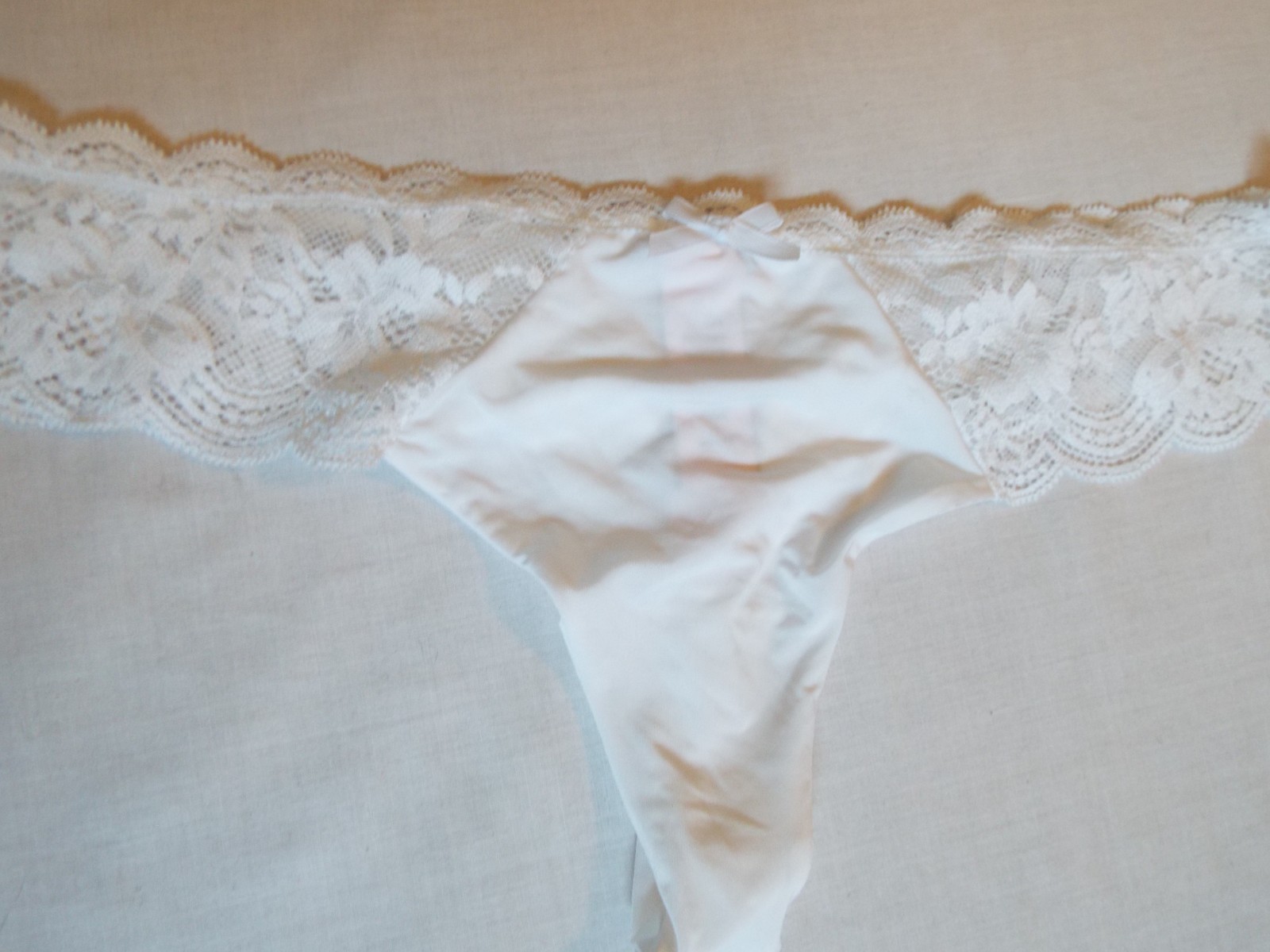 NWT Victoria’s Secret Dream Angels Thong Panties M white ivory