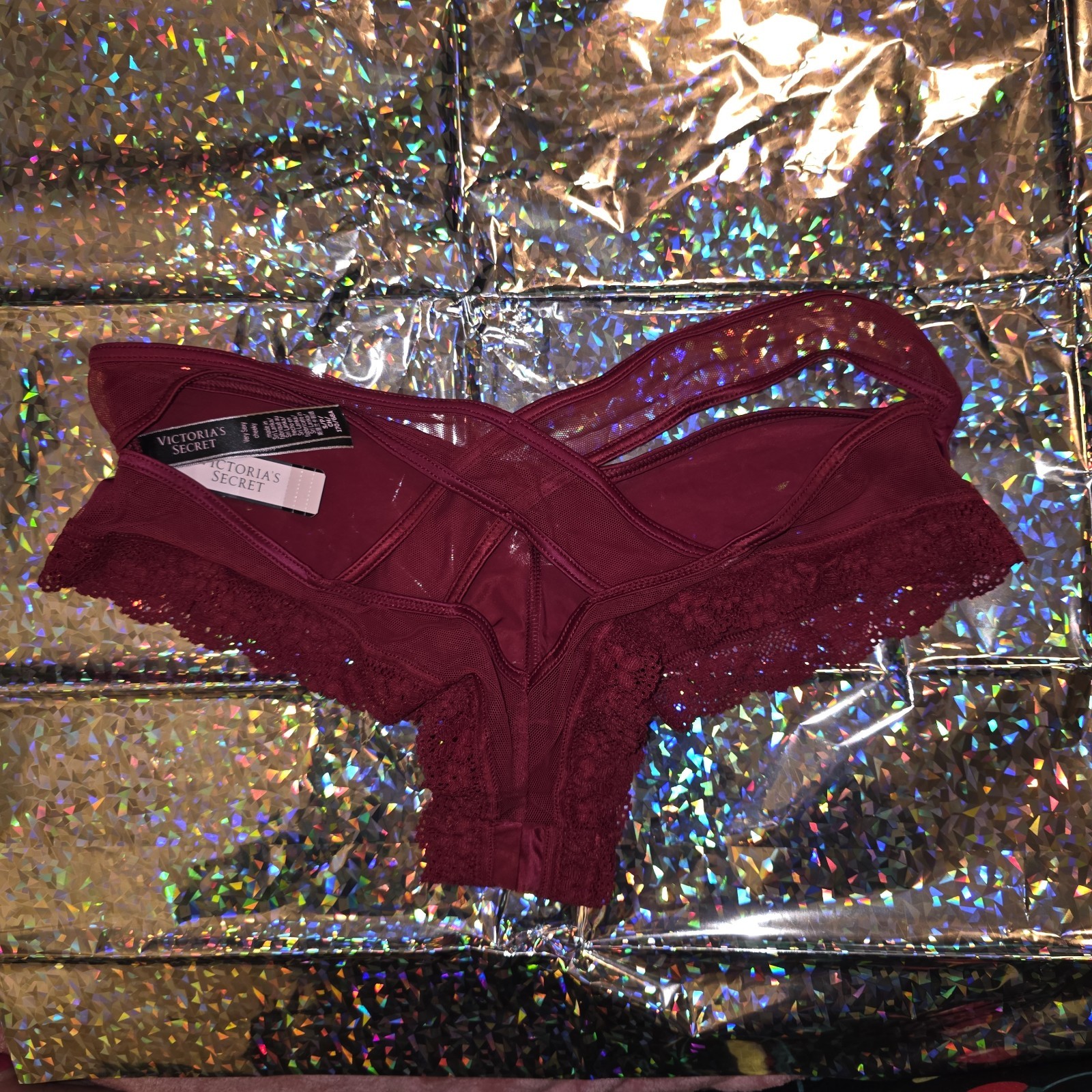 Victoria’s Secret Very Sexy Lace Keyhole Burgundy Cheeky Panty Size Small NWT