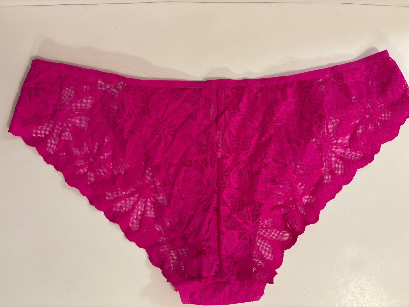 Women’s VICTORIA’S SECRET PINK CHEEKSTER LACE 2021 Panties Fuschia Side Detail