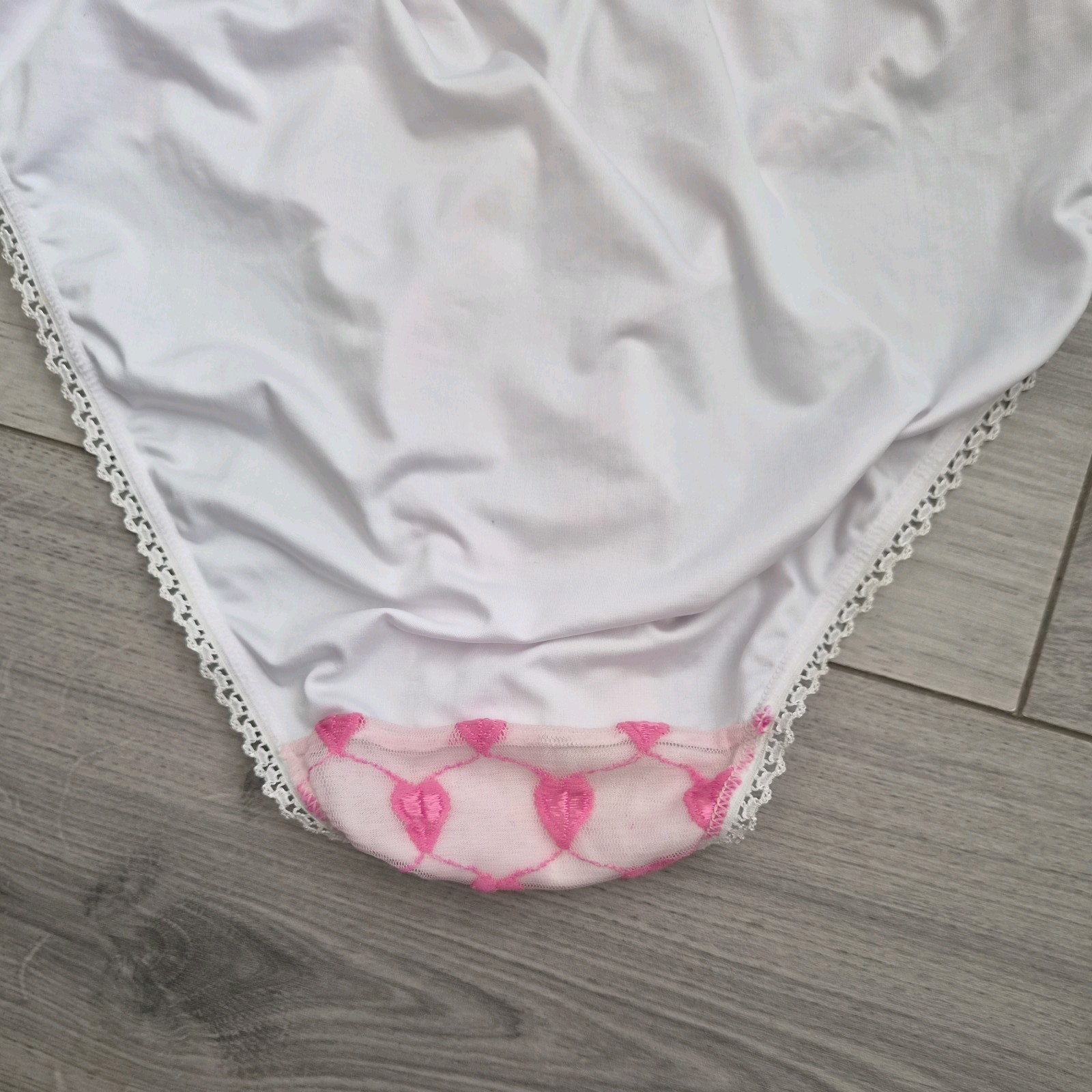 BNWOT Secrets White & Pink Extra Sheer Embroidered Front High Cut Briefs Sz 6-8