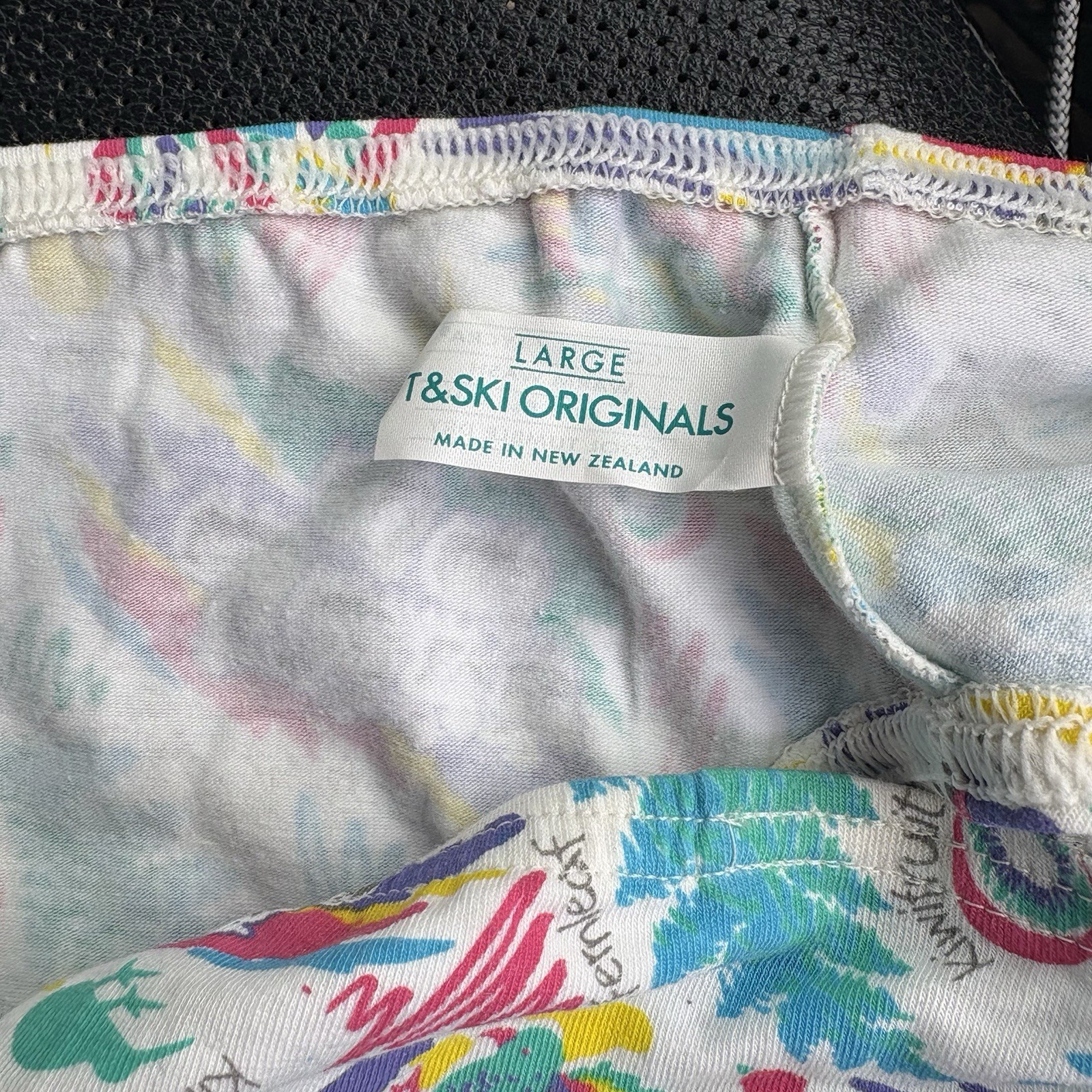T&Ski Originals New Zealand Underwear NEW Size Large
