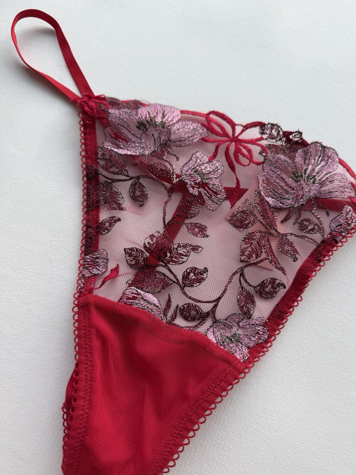 new nwt Victoria’s Secret beautiful bows embroidery v string dream angels XL