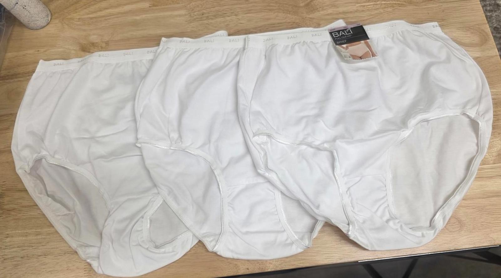 Bali Women’s Stretch Cotton Underwear, Cut-Fit Brief, 3-Pack White/White/White M