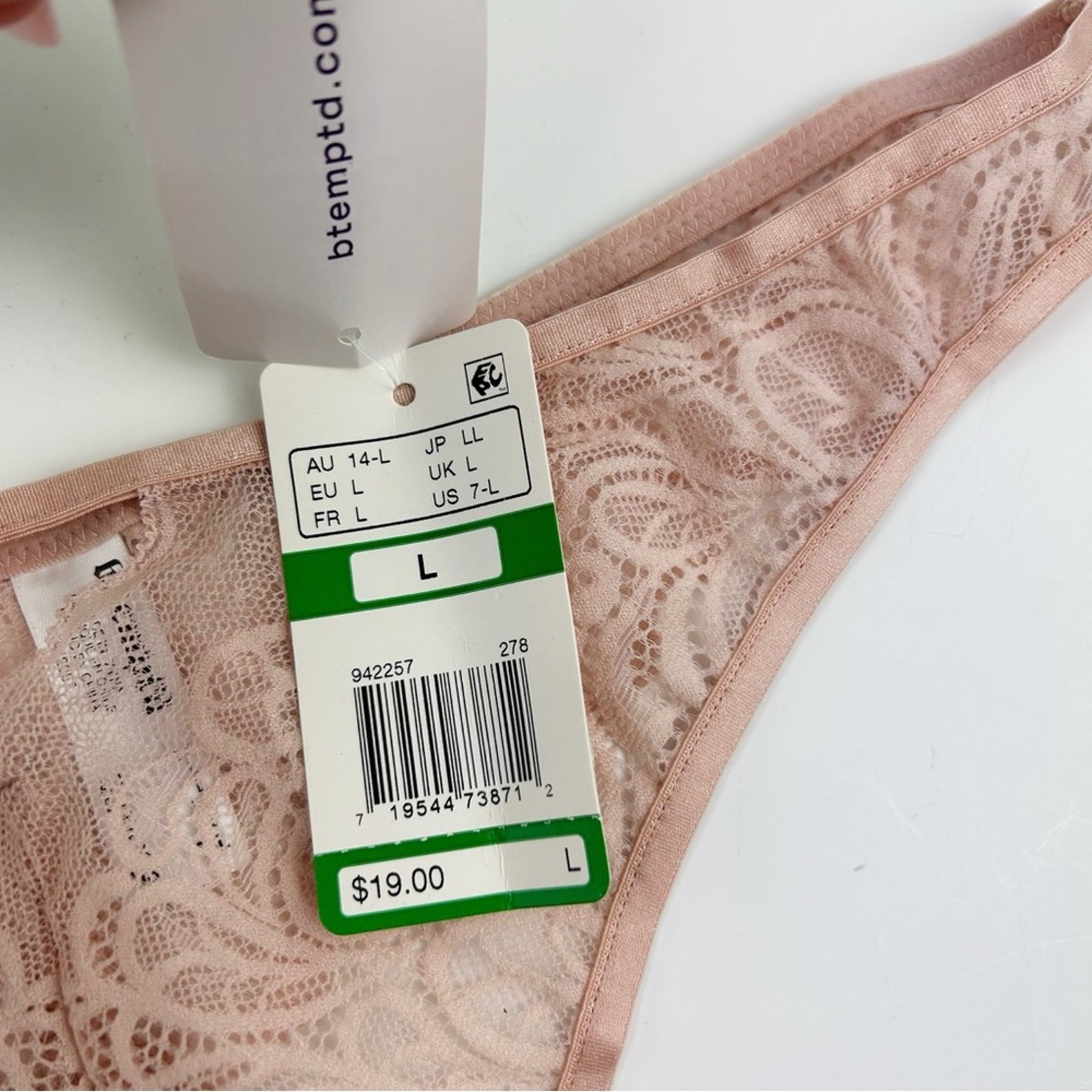 B.Tempt’d by Wacoal Undisclosed Thong 942257 Size Large