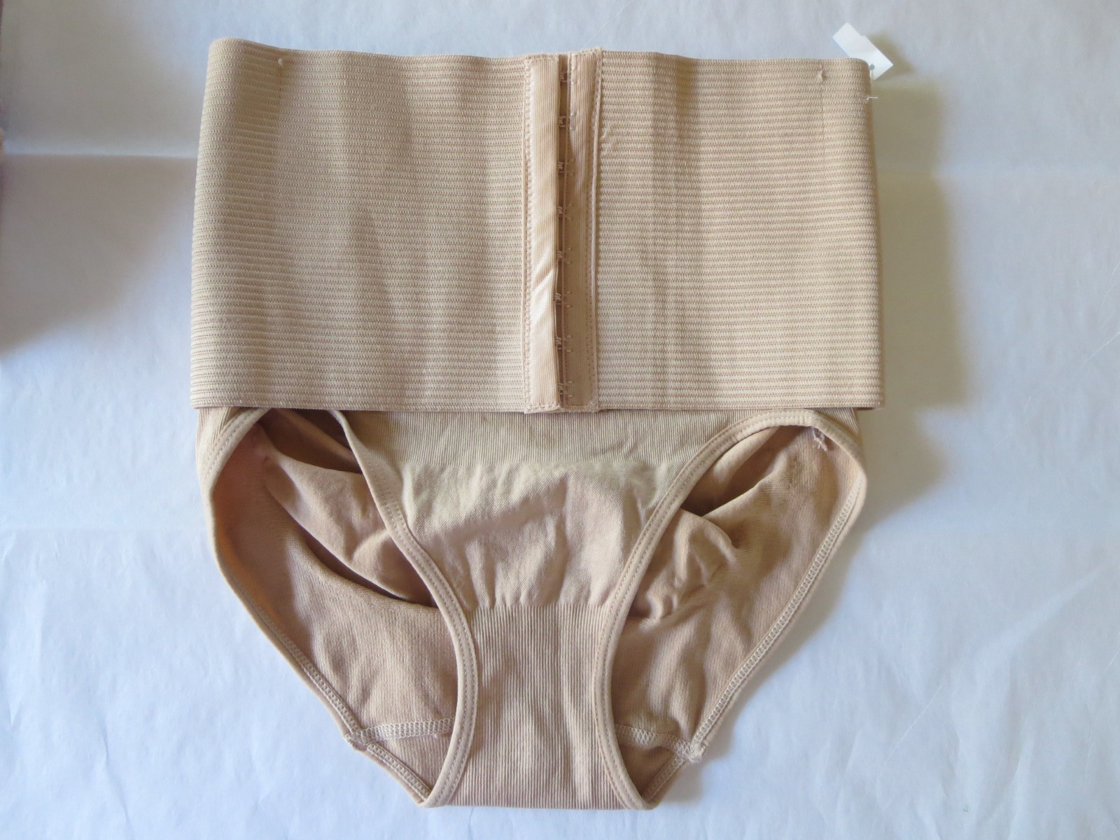 SKINNY GIRL SMOOTHER & SHAPER BRIEF PANTY #7614-66, NUDE, SMALL, NWOT