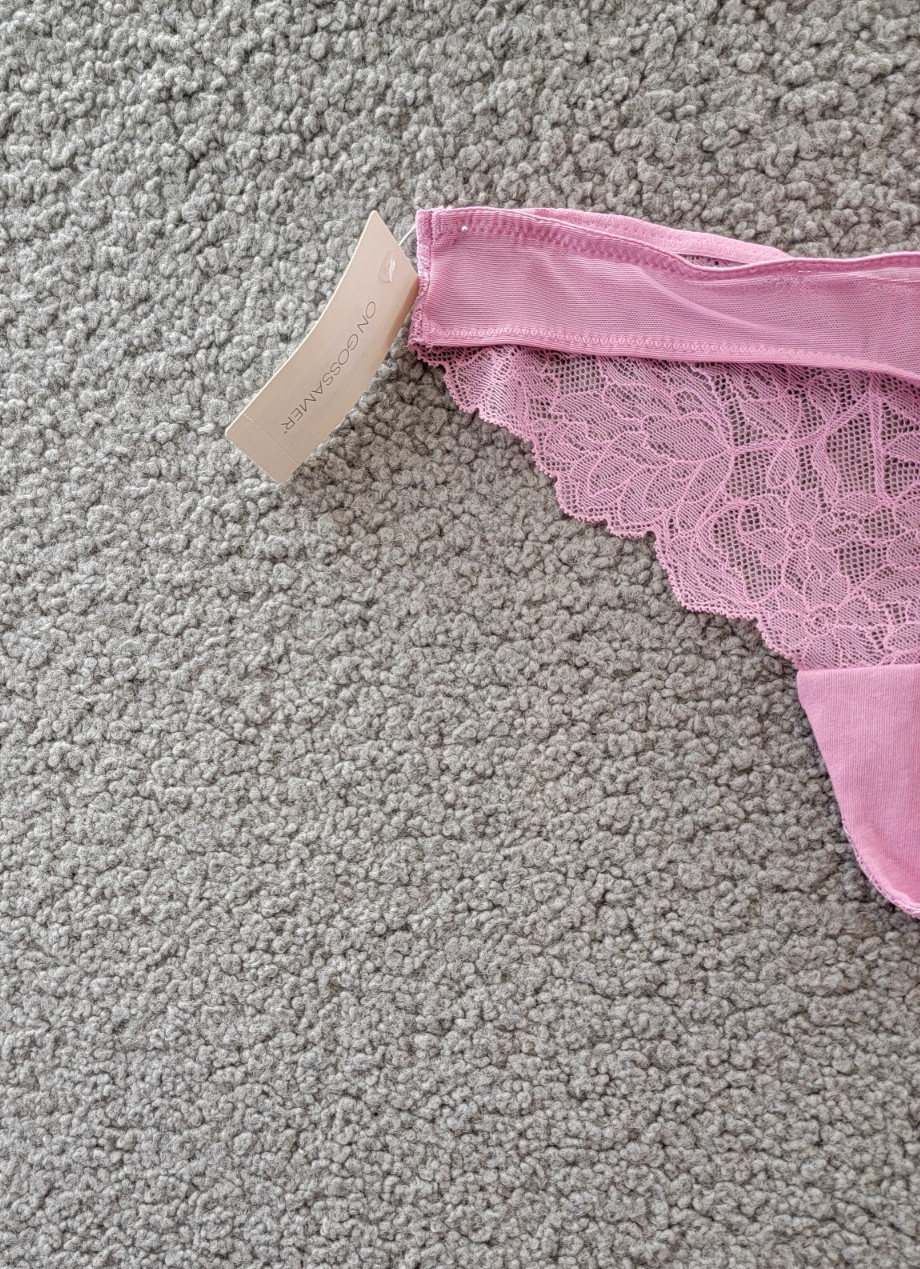 On Gossamer Luxe Lace Scallop Edge Thong Women’s Small Pink Berry Pull On