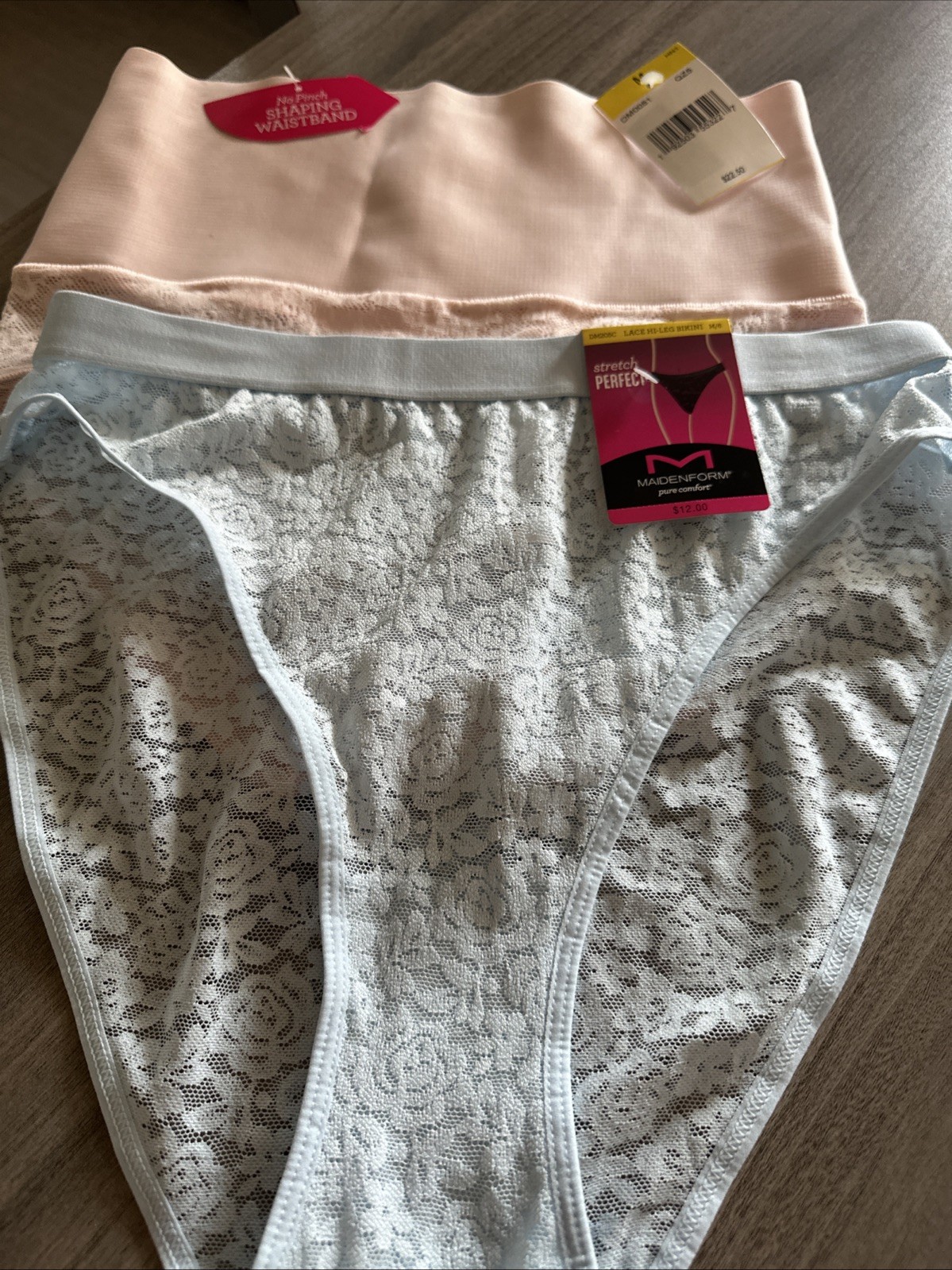 NWT Maidenform Firm Control Shaping Brief Underwear DM0051 + Free Lace Panty MED