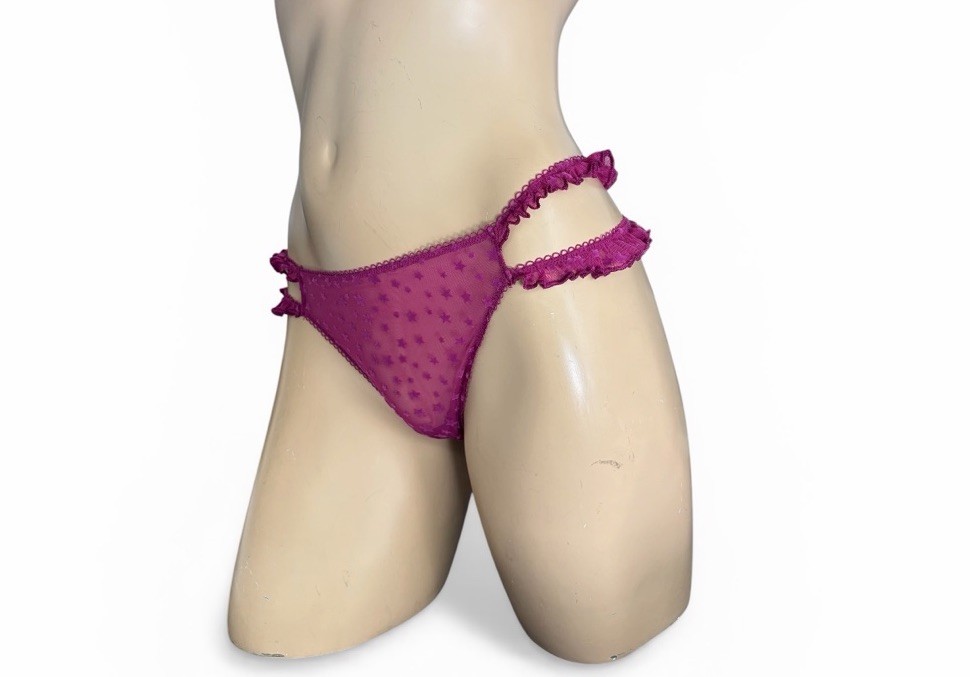 Victoria’s Secret Pink Panty Lace Ruffle Thong Low Rise Medium Purple NWT