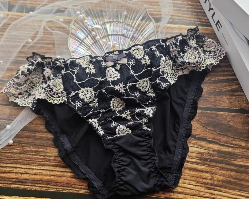 Lolita Love embroidery Underwear Panties Underpants Japanese Briefs Cute