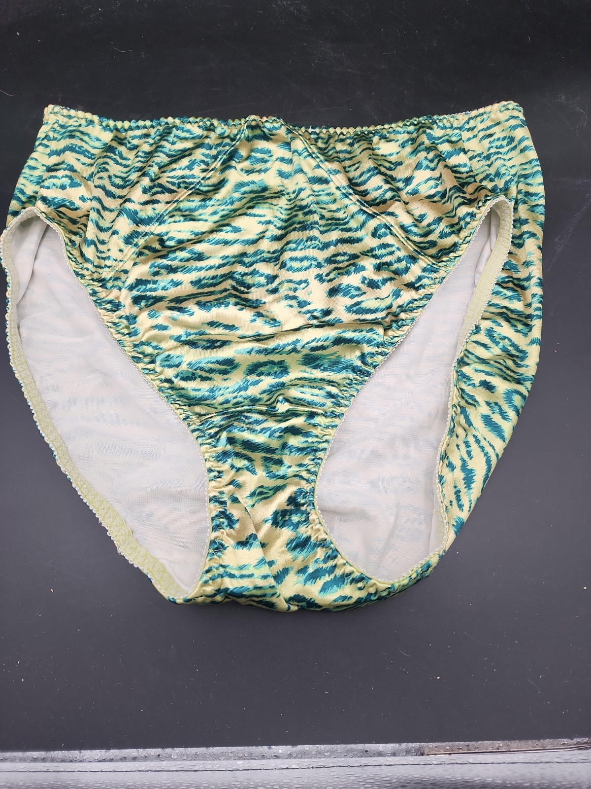 Vintage DELICATES Shiny PANTIES Hi-Cut Brief SATIN Stretch Leopard Print Sz 1X