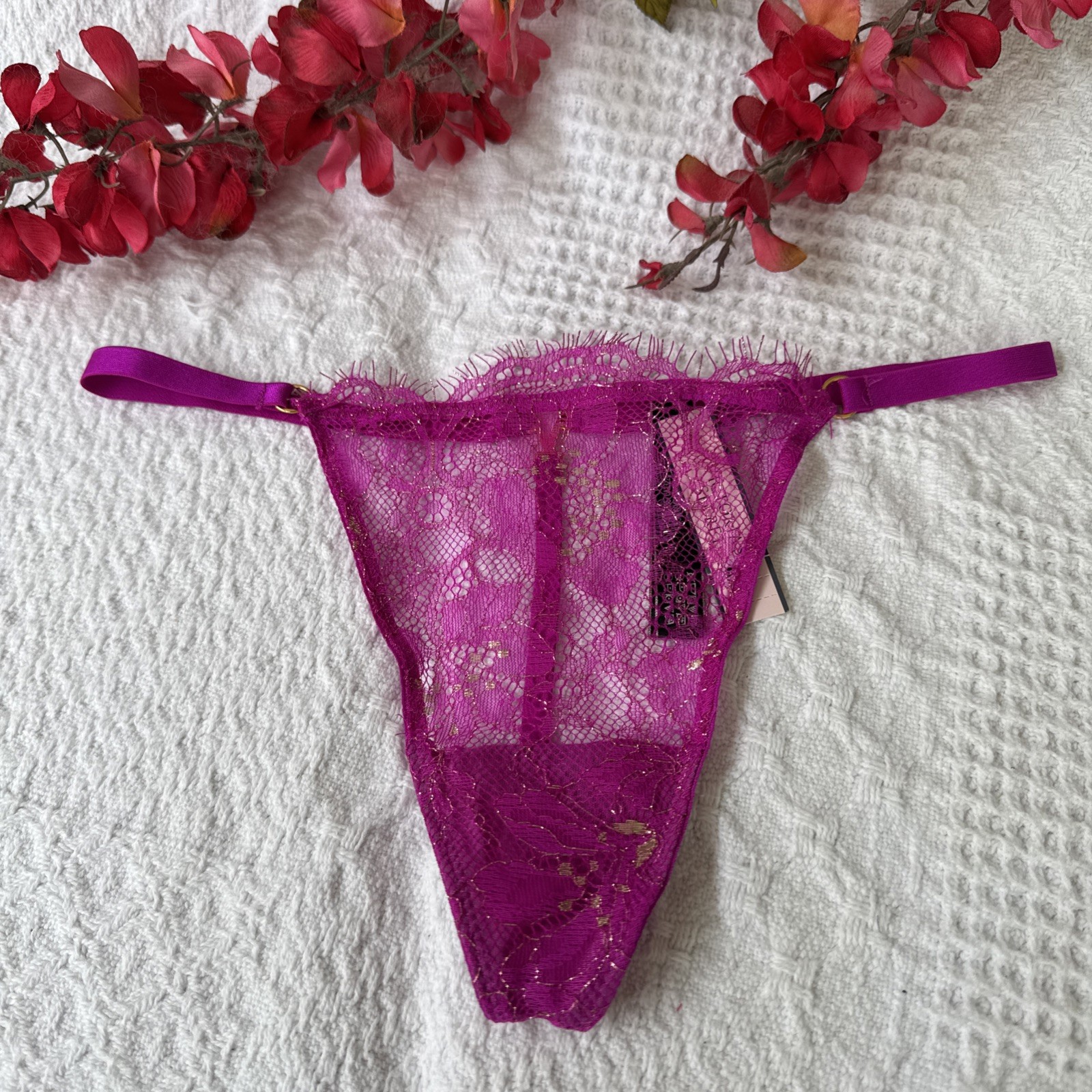 VICTORIA’S SECRET S GOLD CHARM V STRING PURPLE METALLIC LACE THONG PANTIES NWT