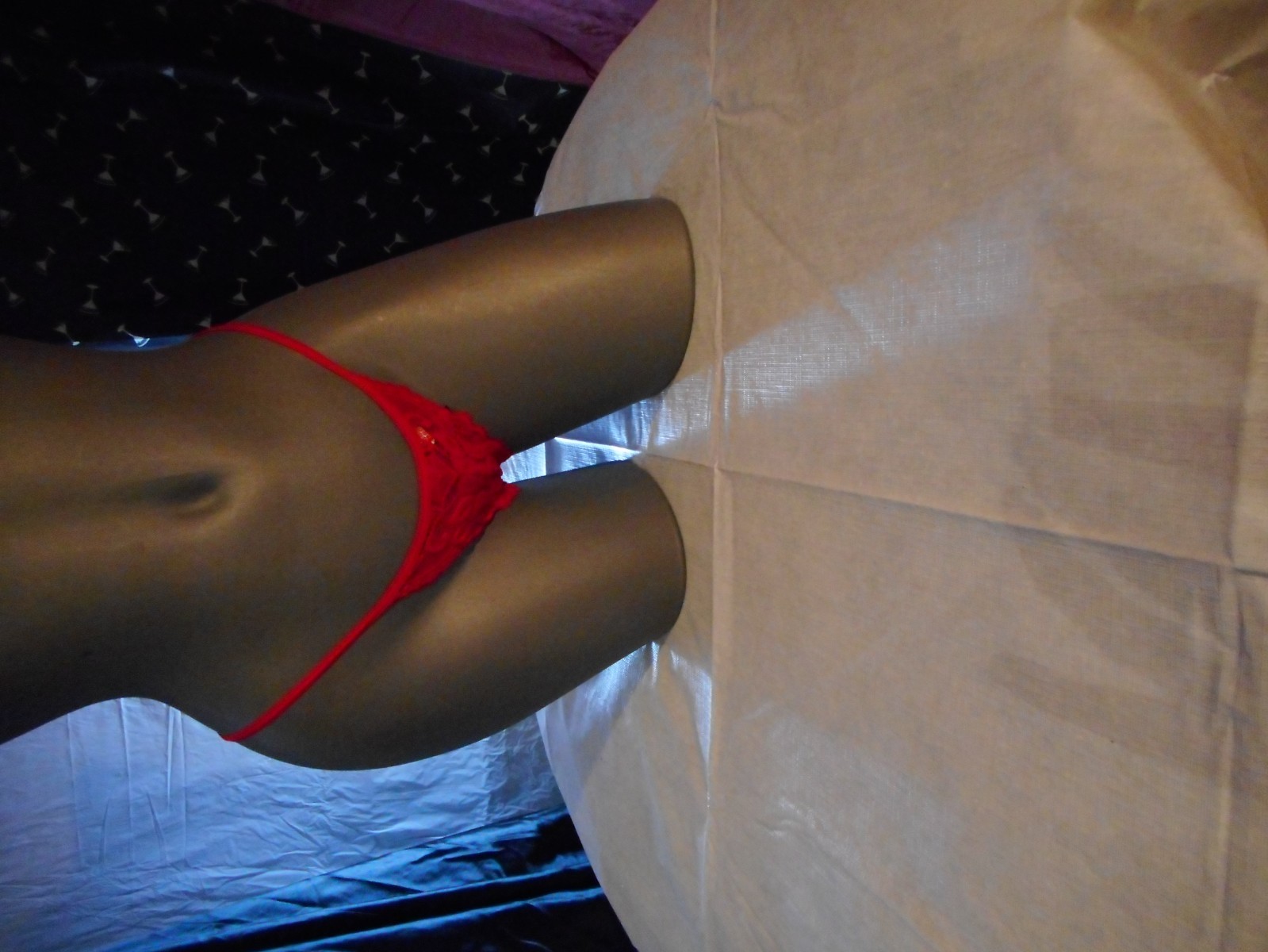 ! FREDERICK’S OF HOLLYWOOD REDDISH PINK G STRING PANTY SIZE M,L,XL