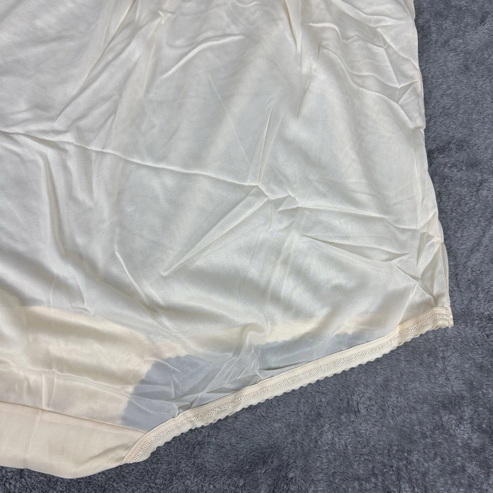3 PAIR Bali Vintage Full Cut Silky Nylon Panties Mocha Briefs 23467 Size 14 NEW