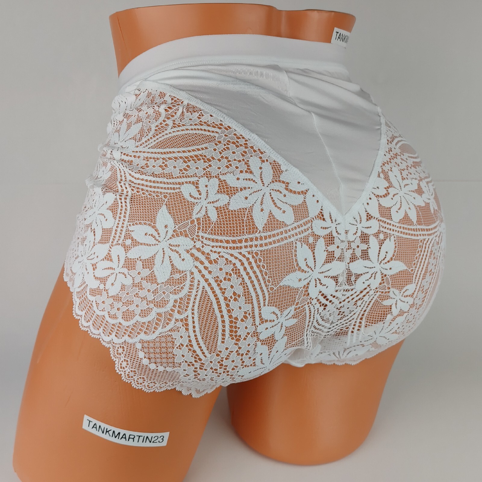 LANE BRYANT CACIQUE NO SHOW FULL BRIEF 18/20 PANTY PLUS WHITE W/ WHITE LACE SEXY