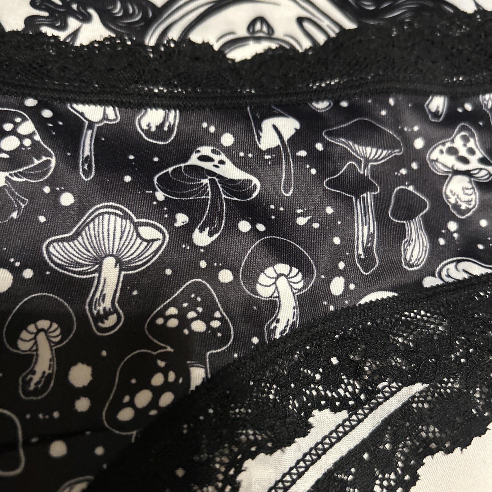 Morvia 3pk lace trim Skater goth Emo panties S Mushrooms, Skull & BonesNew