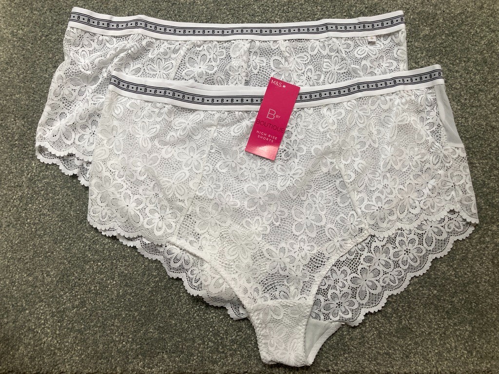 BNWT M&S B by Boutique White Cleo High Rise Shorts 2 Pack Size XL (20-22)