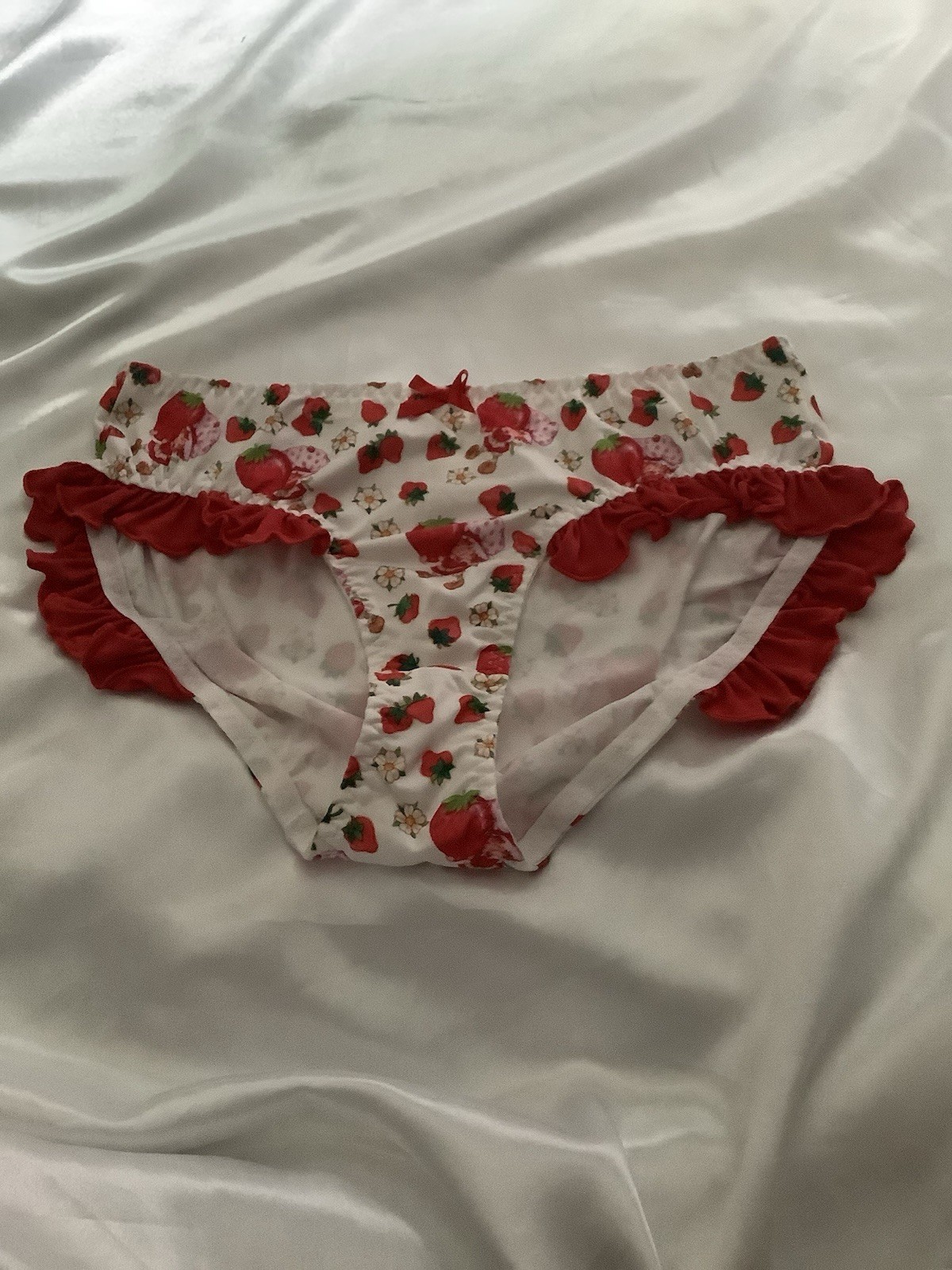 Strawberry Shortcake Licensed Women’s Teen Kawaii Bikini Panties Ruffle Medium