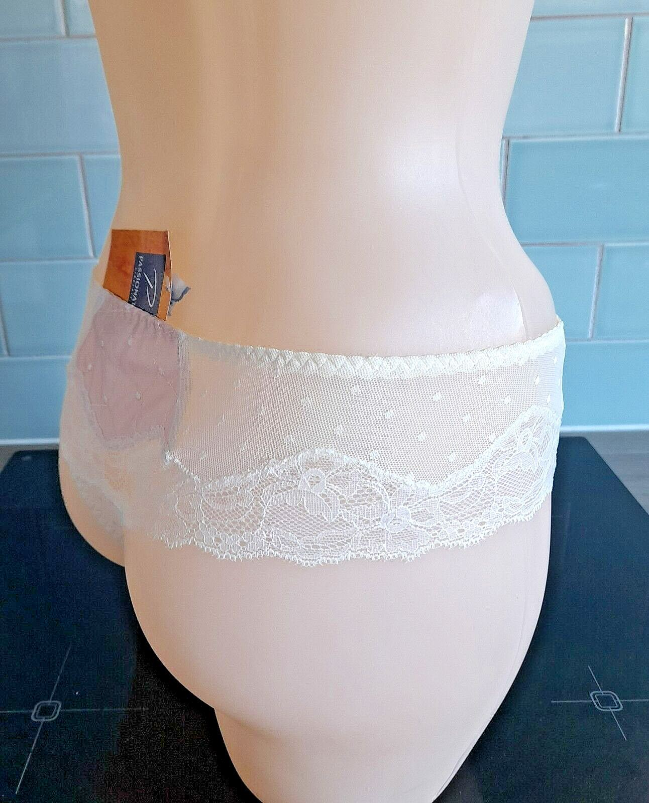 Passionata “Sofia” Sheer Peach/cream Lace/Spotted Thongboy S