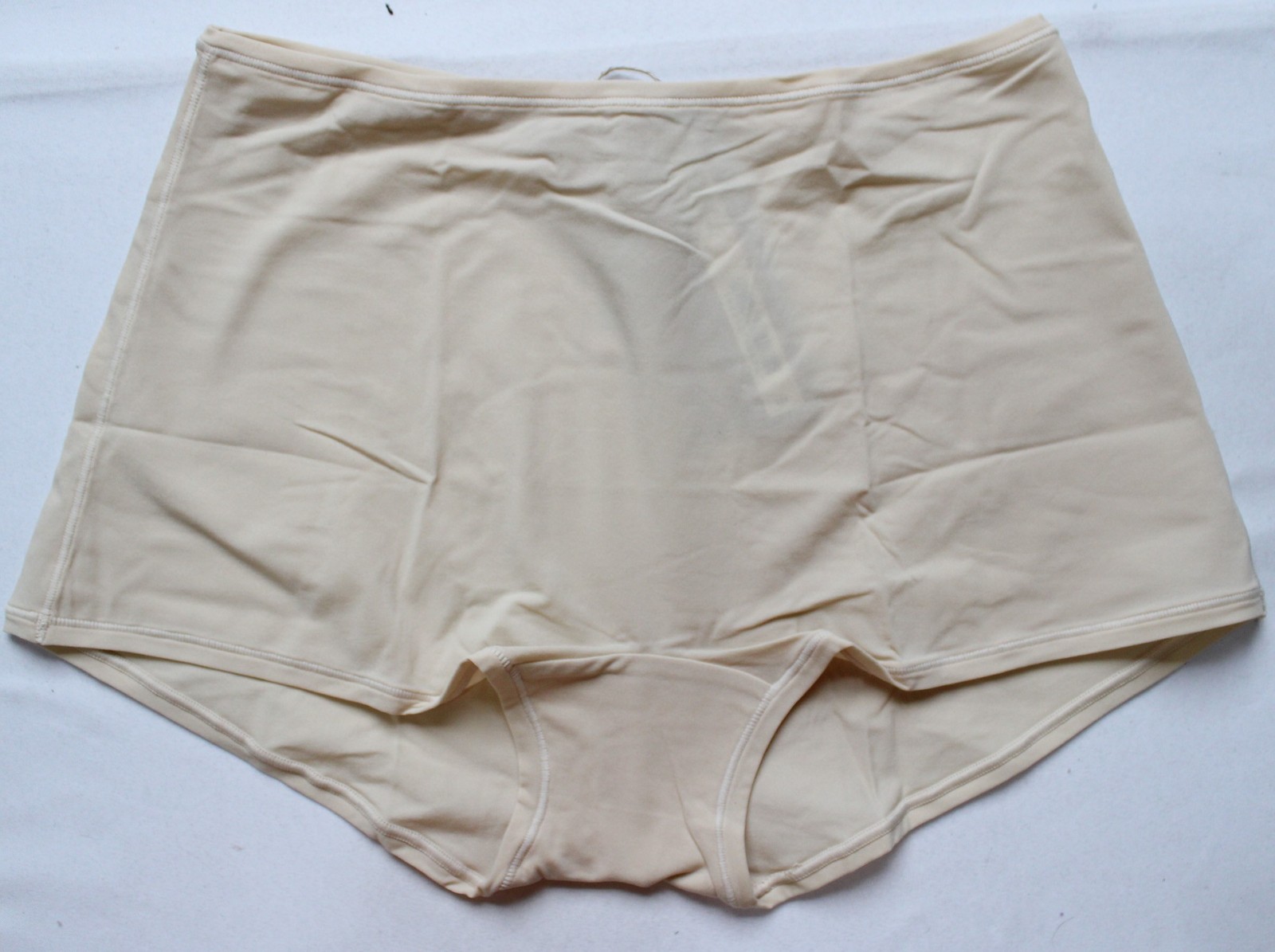 Skims Women’s Fits Everybody High-Waisted Boyshort DH3 Sand Medium NWT