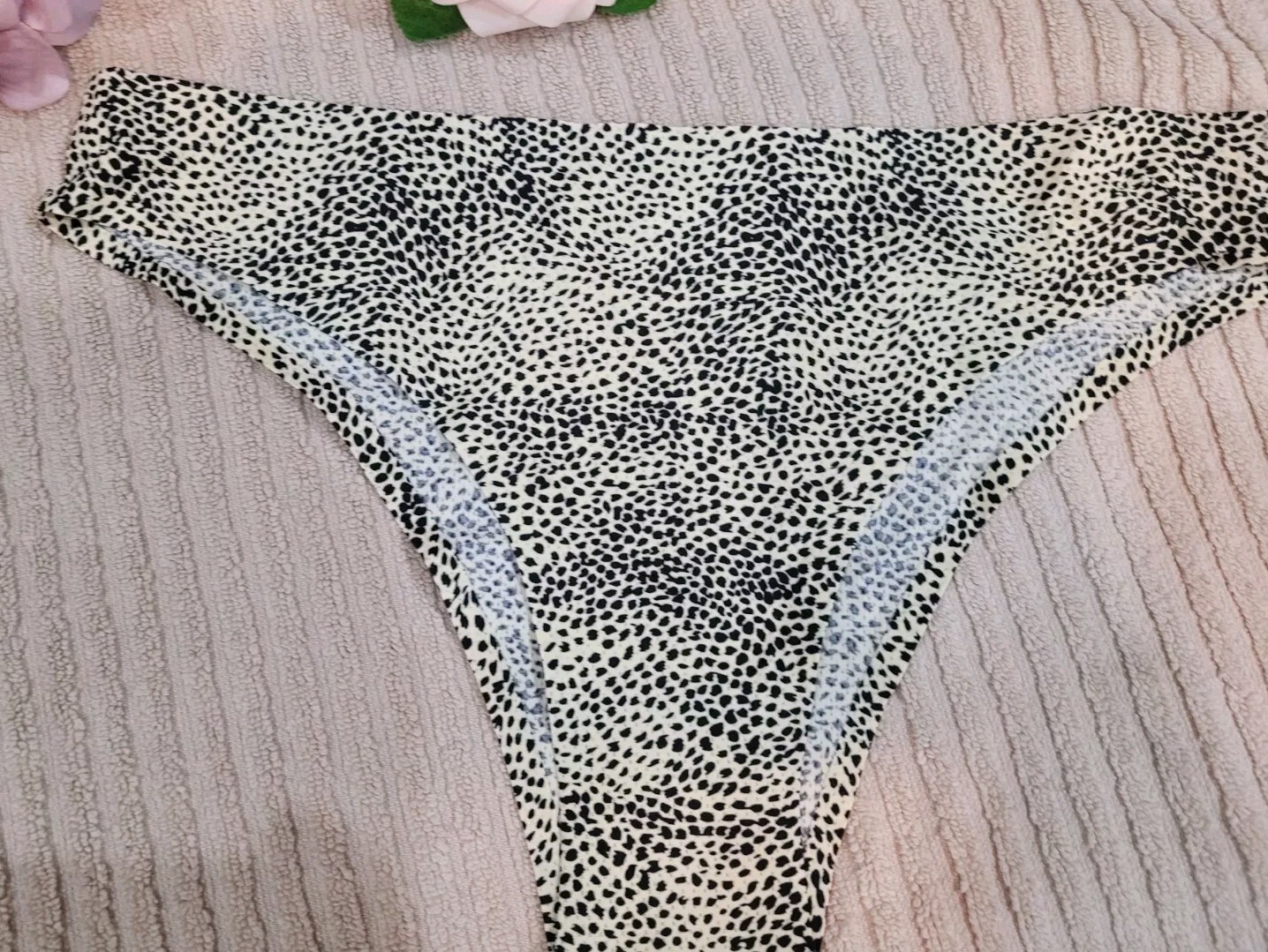 RETRO CHIC 4 Pair Large SeXy Slinky Animal Tanga Polyamide Panties nifp