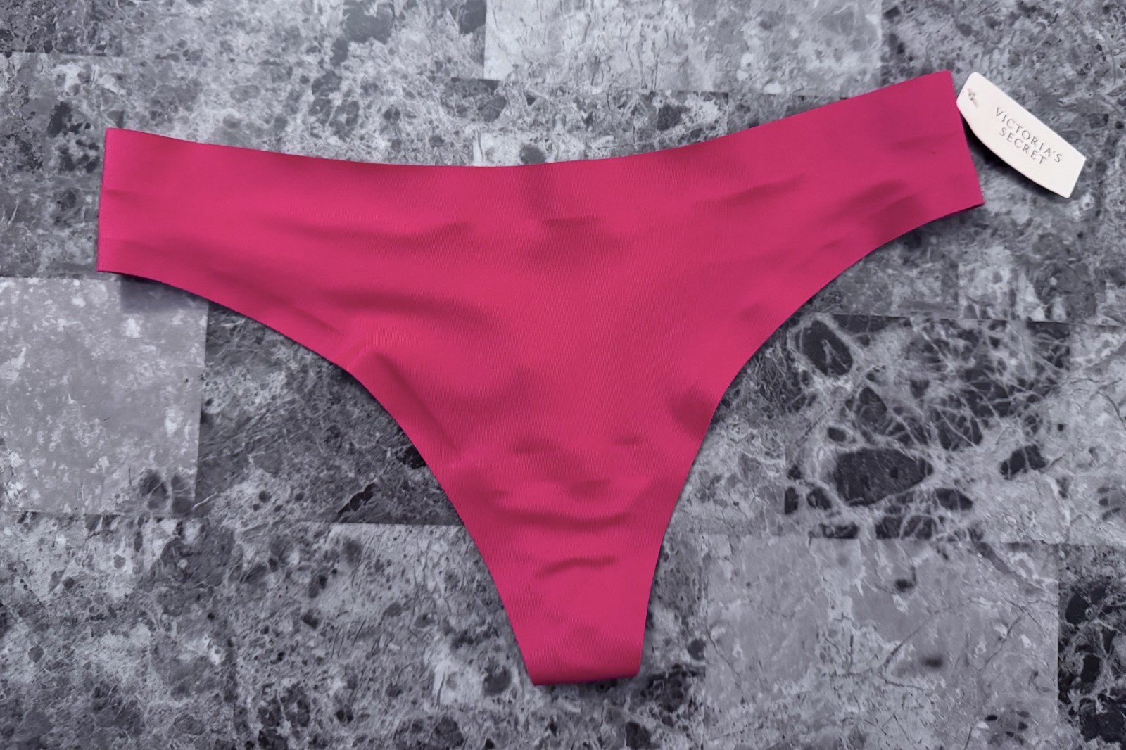 NWT VICTORIA’S SECRET SMALL PINK SMOOTH THICK VINTAGE RARE THONG PANTIES