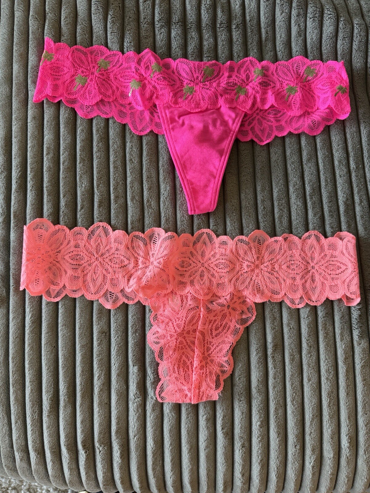 Women’s VS PINK Hot Pink Palm Tree & Coral Thong Set XS