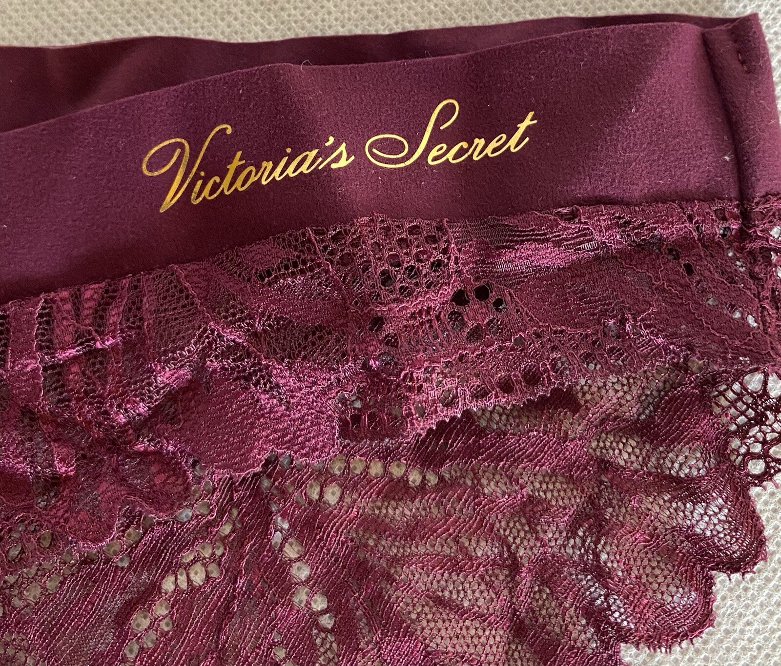 VICTORIA’S SECRET Size M Deep Plum Floral Lace Bikini Panties NWT
