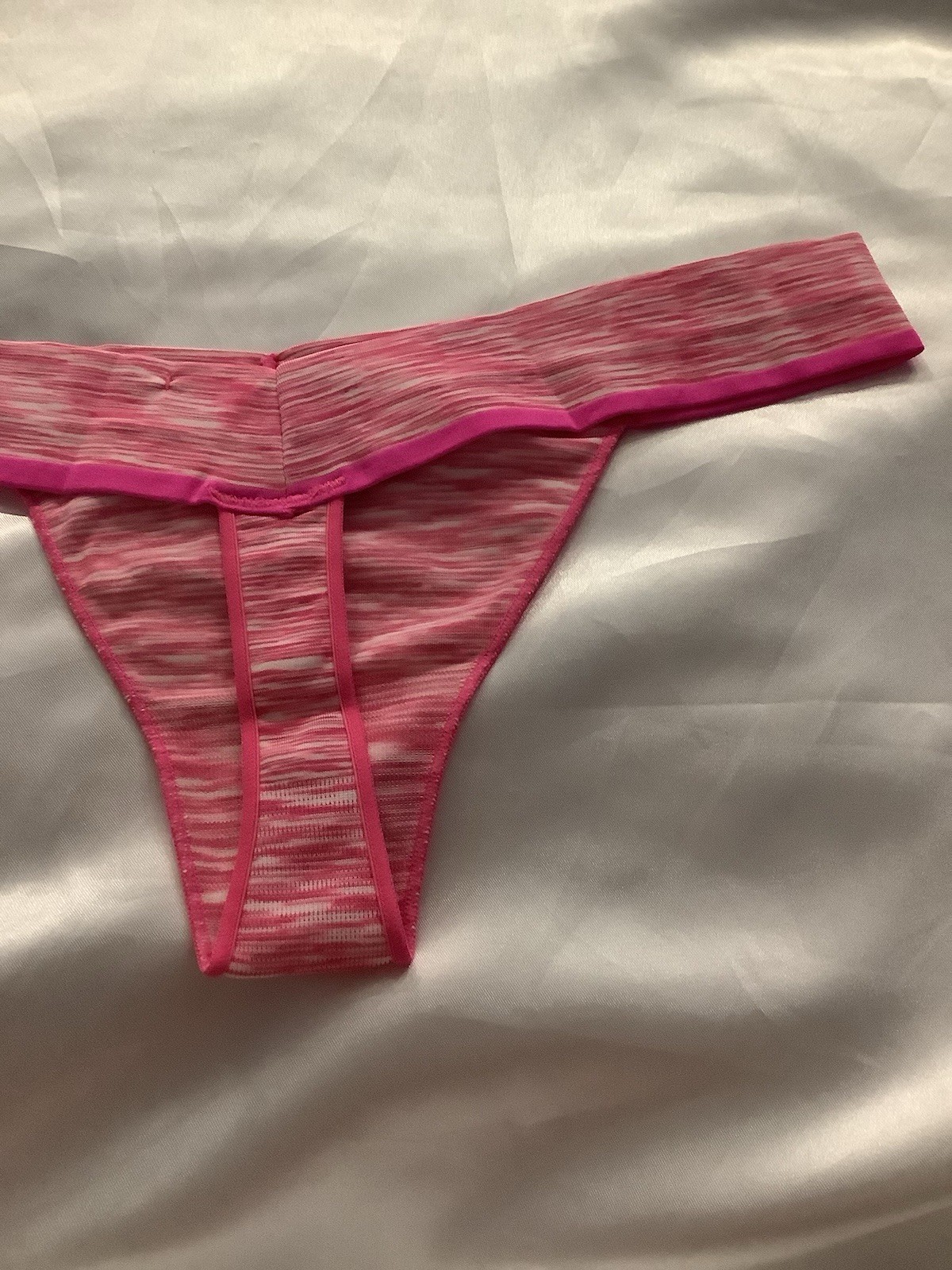 Victoria’s Secret PINK Women’s Thong Panties ‘Love Pink’ Pink White 1pk Large