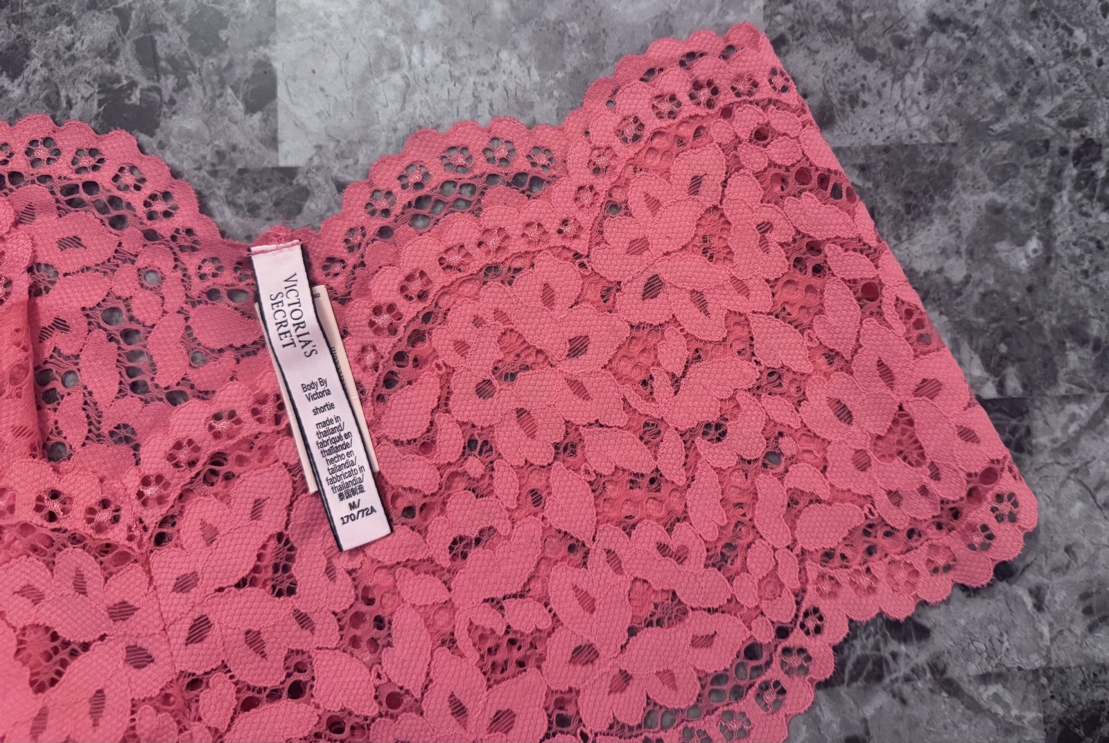 BODY BY VICTORIA’S SECRET M CORAL PINK FLORAL LACE RARE SHORTIE BOYSHORT PANTIES