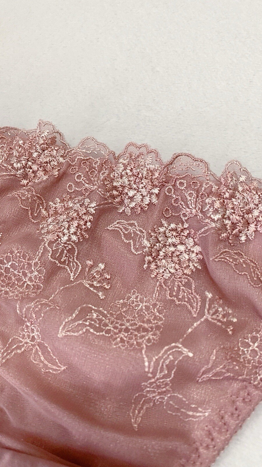 US-S, M/JP-L Japanese Brand Floral Embroidered Lace Ruffle Nylon Thong Panty