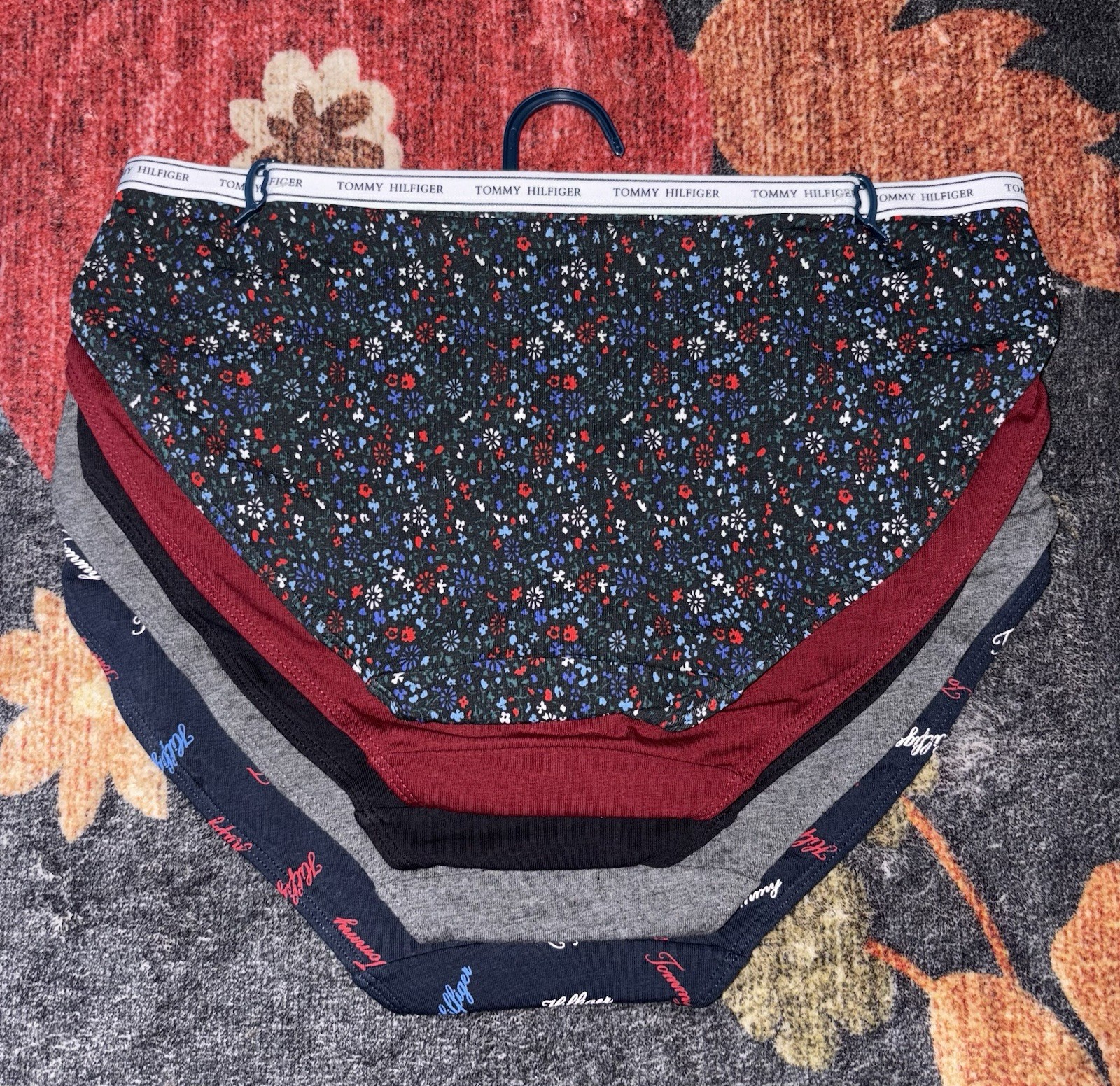 TOMMY HILFIGER 5 Pk Womens M Logo Cotton Hipster Panties Gray Red Blue Black