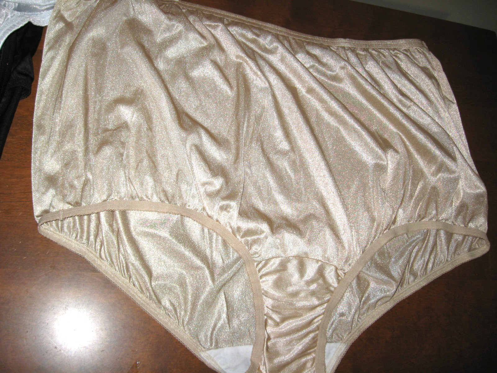 3 Pr. Vanity Fair Perfectly Yours Ravissant Tailored Briefs~ Sz. 11 ( 4XL )~ NWT