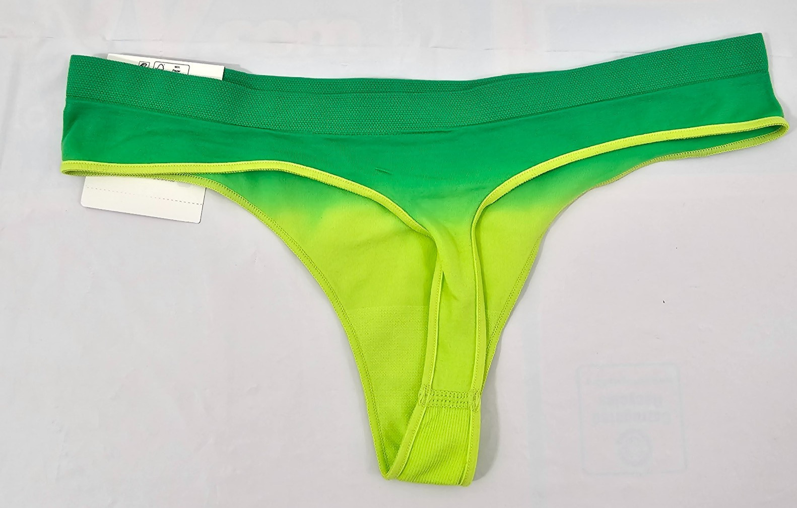 No Boundaries NOBO 4-Pack Multi-Color Seamless Thong Panties – Size Small NWT