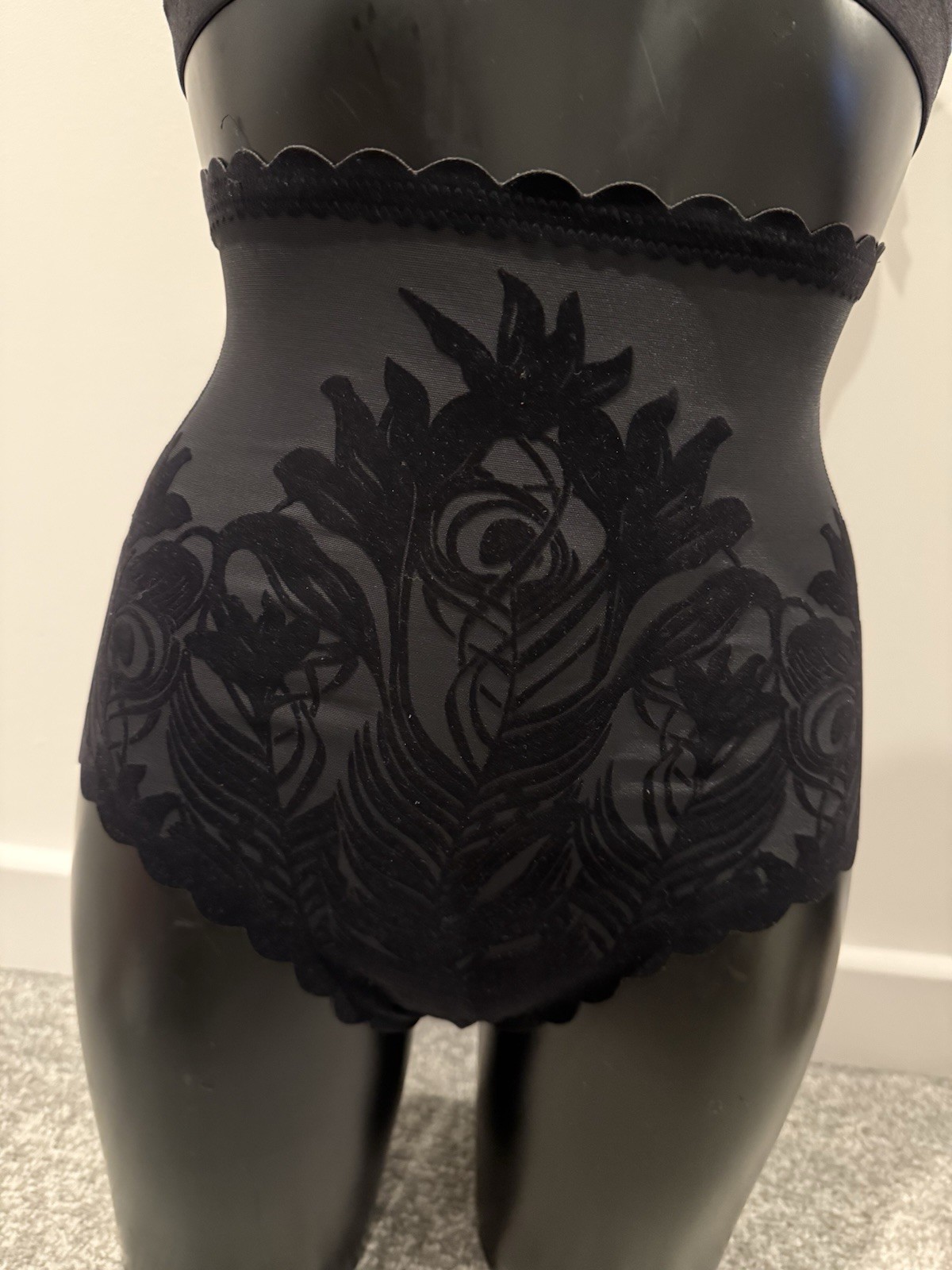 Triumph Knickers Magic Boost Velvet High waist Panty Size 8