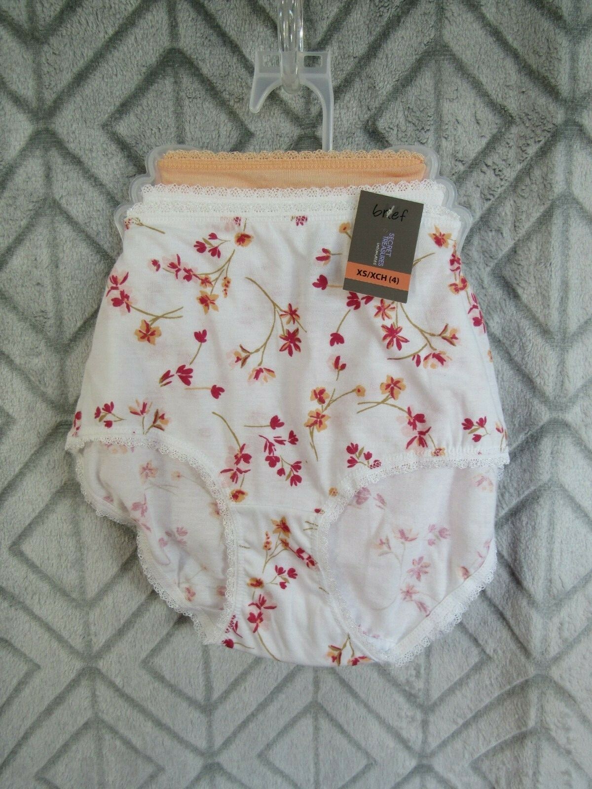 New Secret Treasures 3 Piece Panties Brief Size XS 4 Peach White Floral Intimate