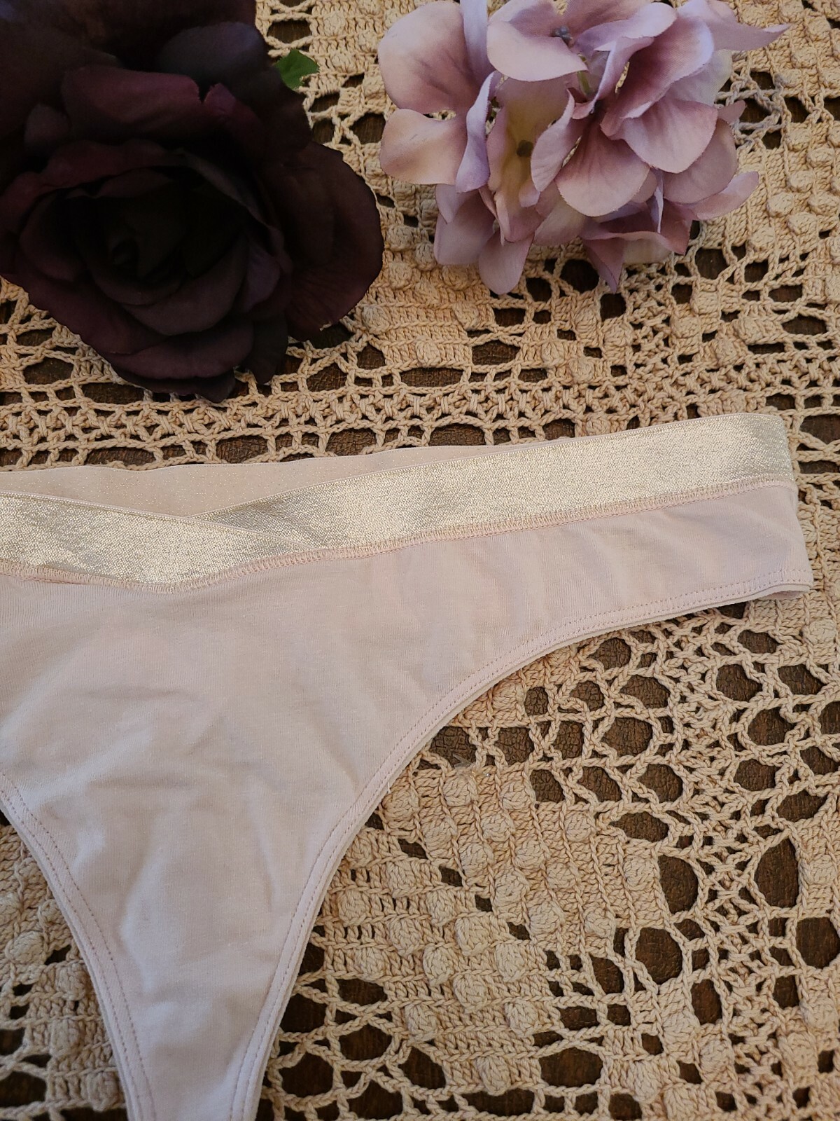 7/L AERIE INTIMATES Slinky V Front SeXy Pink Thong Tanga Panty ~NWT