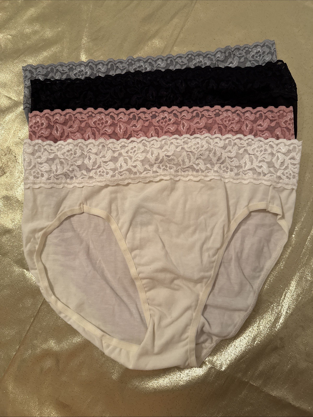 NWT Hanes Premium 4 Pair Cotton Stretch No Pinch No Dig Lacy Hi-Cuts Size 6/M